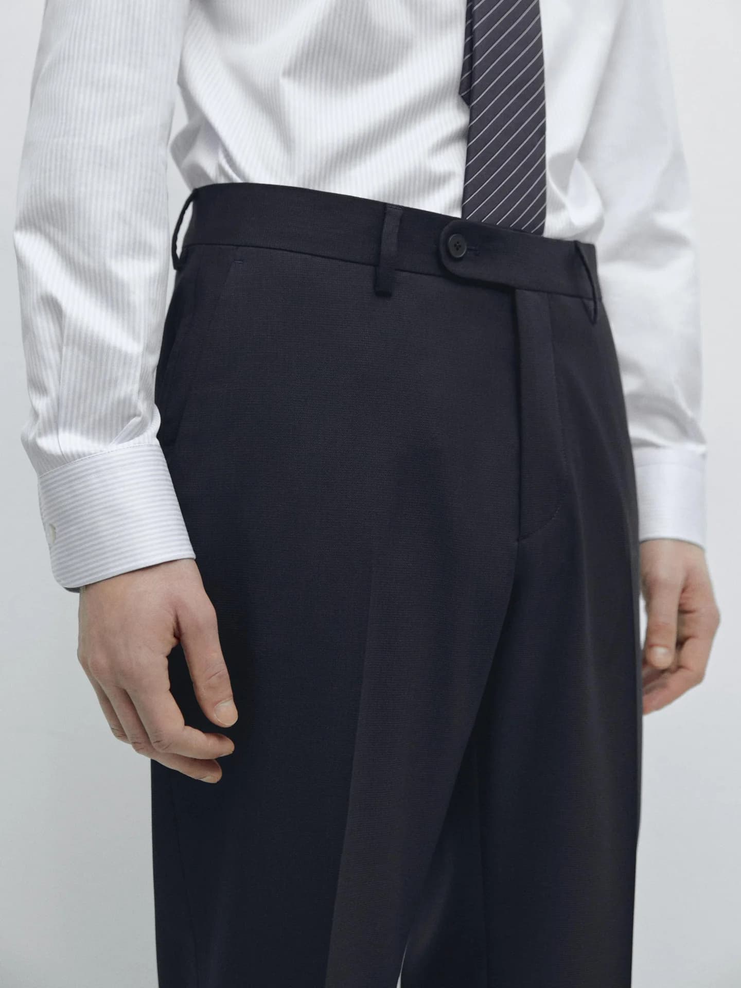 Костюмные брюки из смесовой шерсти - фото 10