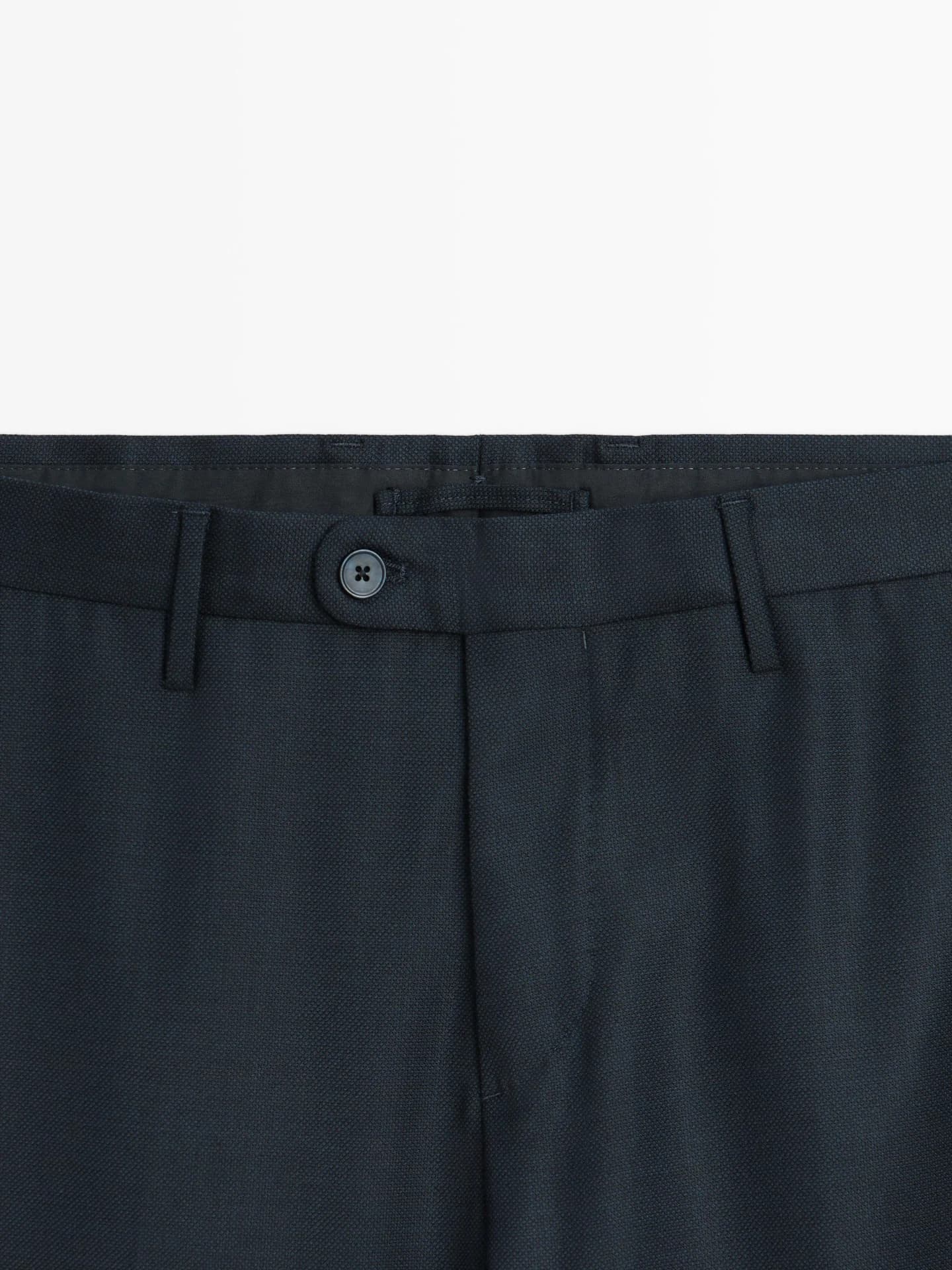 Костюмные брюки тонкой фактуры - фото 3