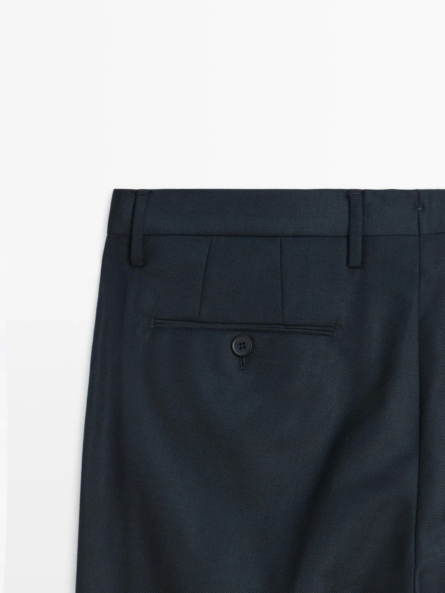 Костюмные брюки тонкой фактуры - фото 6