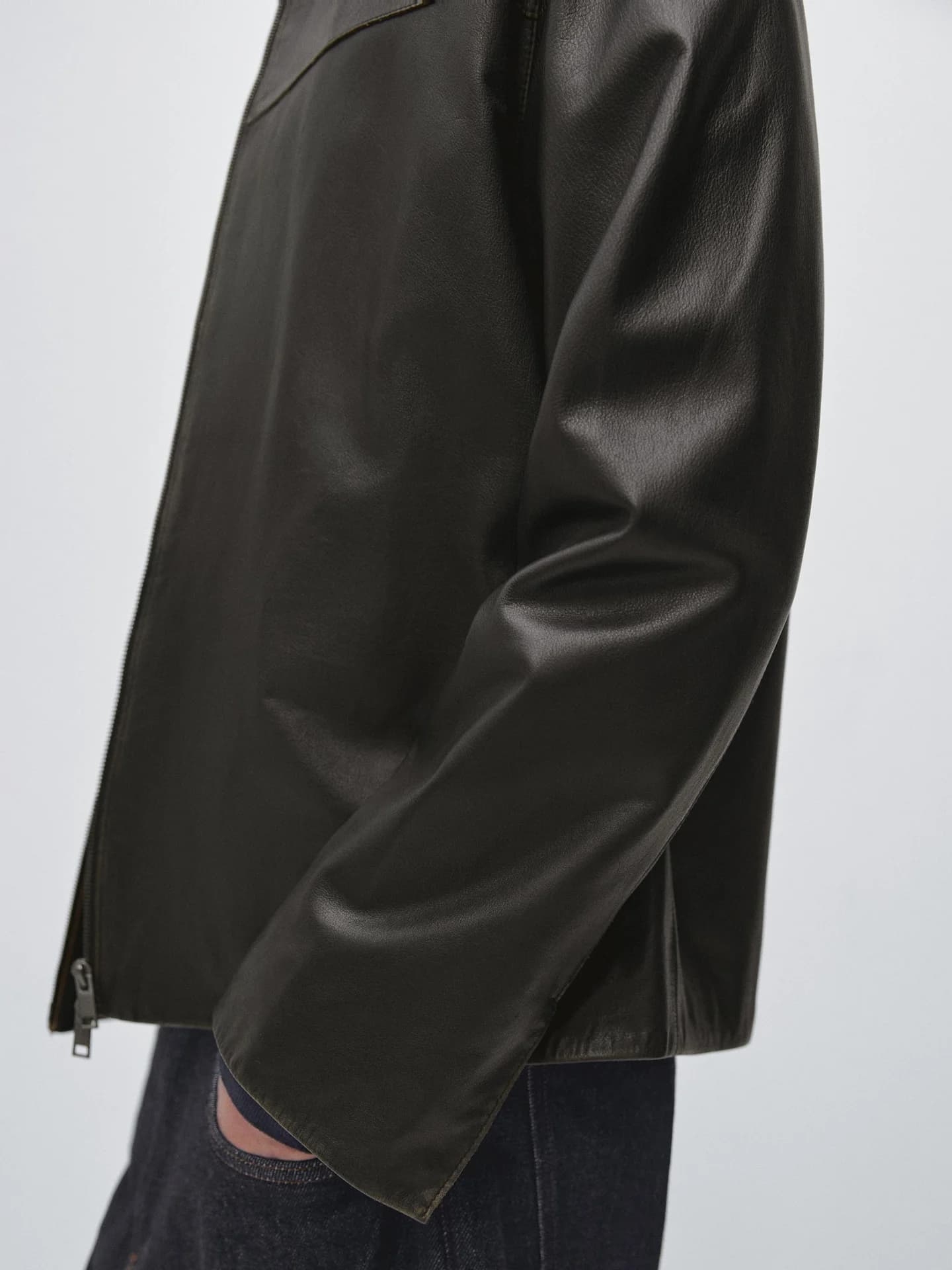 Кожаная куртка с эффектом потертости - фото 8