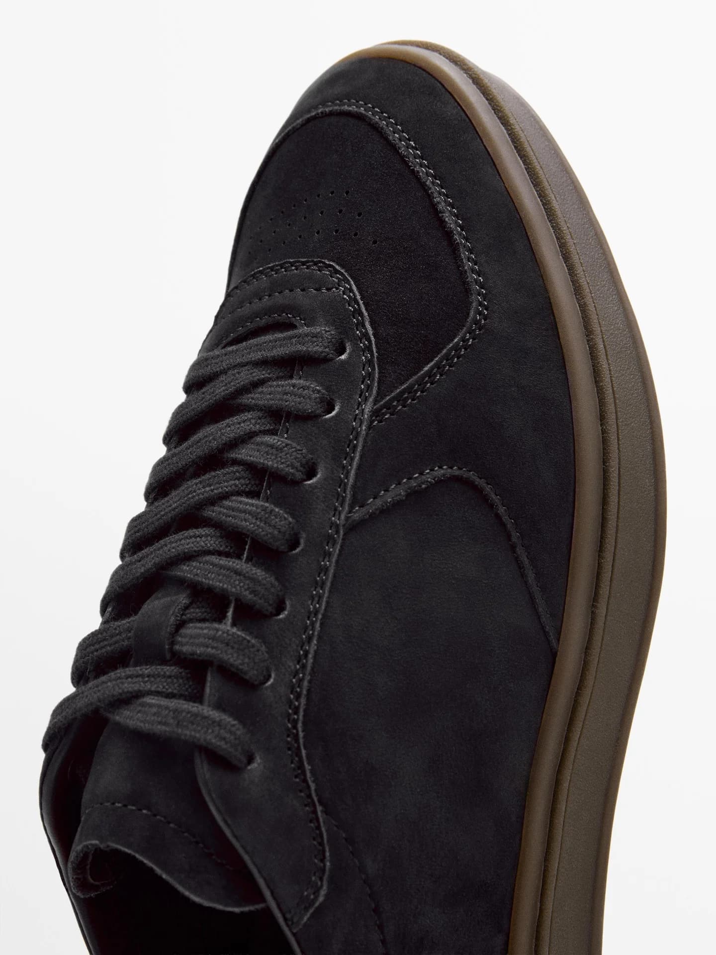 Спортивная обувь из нубука с контрастной подошвой. - фото 6