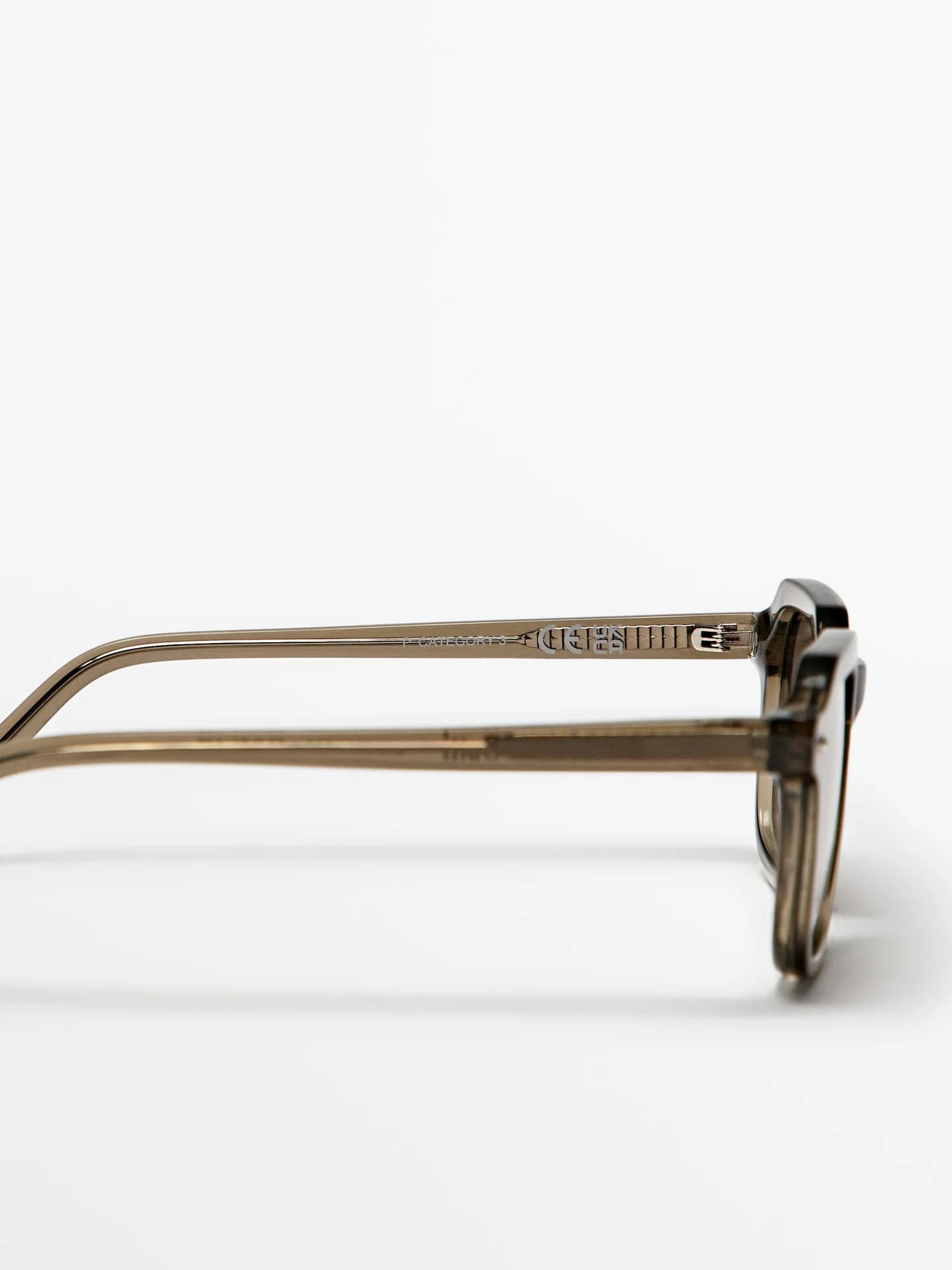 Квадратные солнцезащитные очки - фото 2