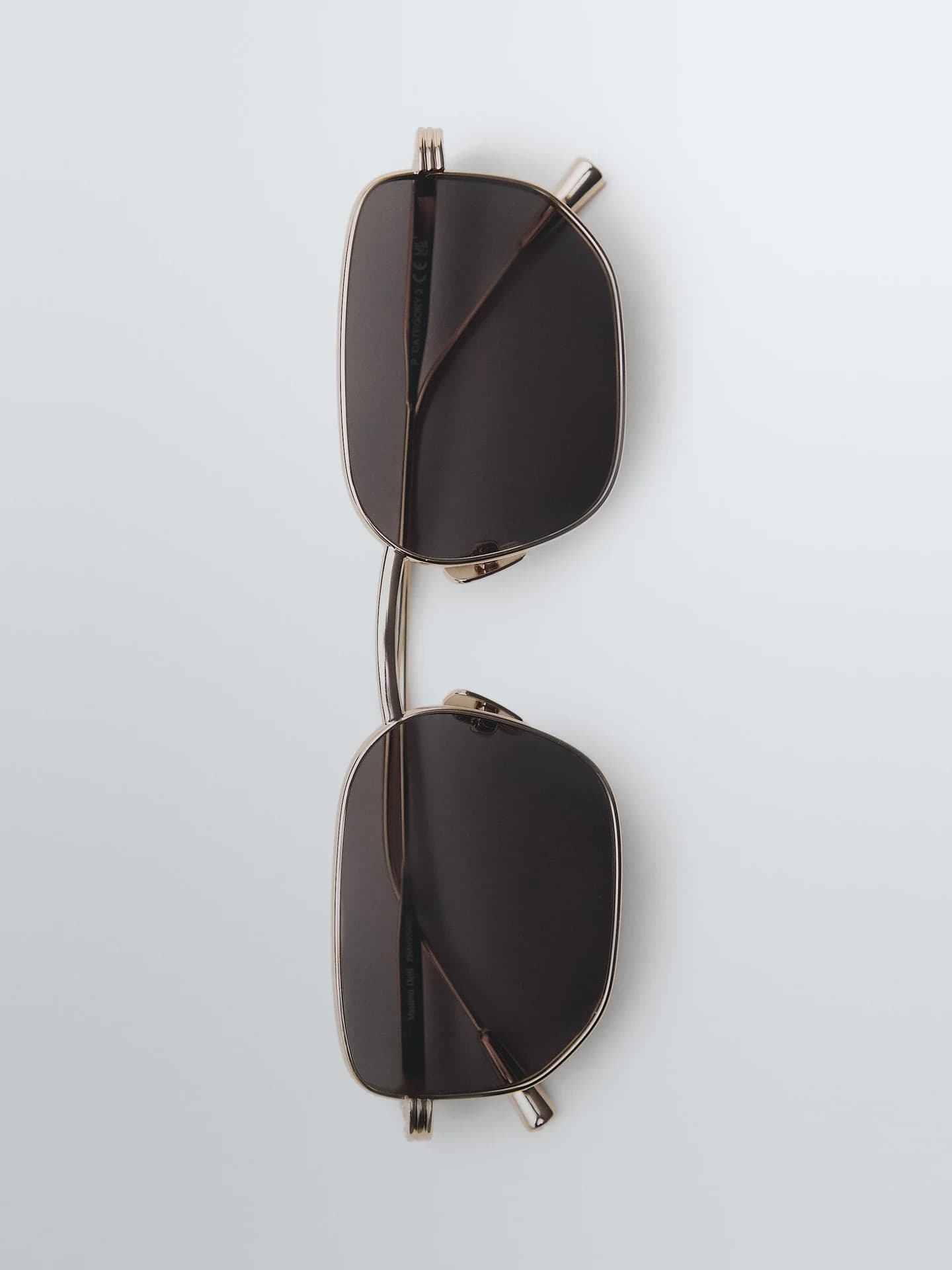 Квадратные металлические солнцезащитные очки - фото 2