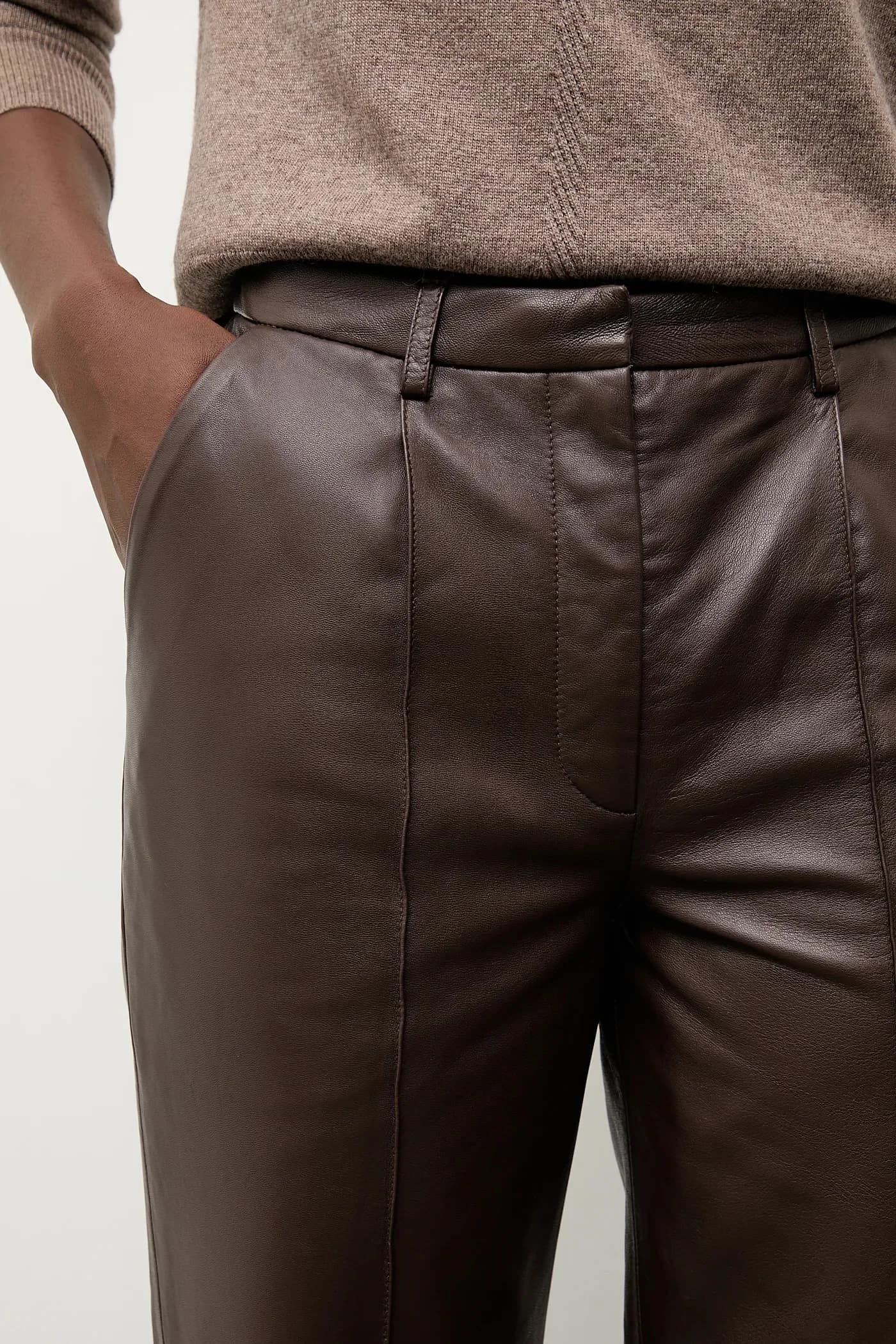 Скреплены кожаными брюками Answear.LAB и LOBOS. - фото 4