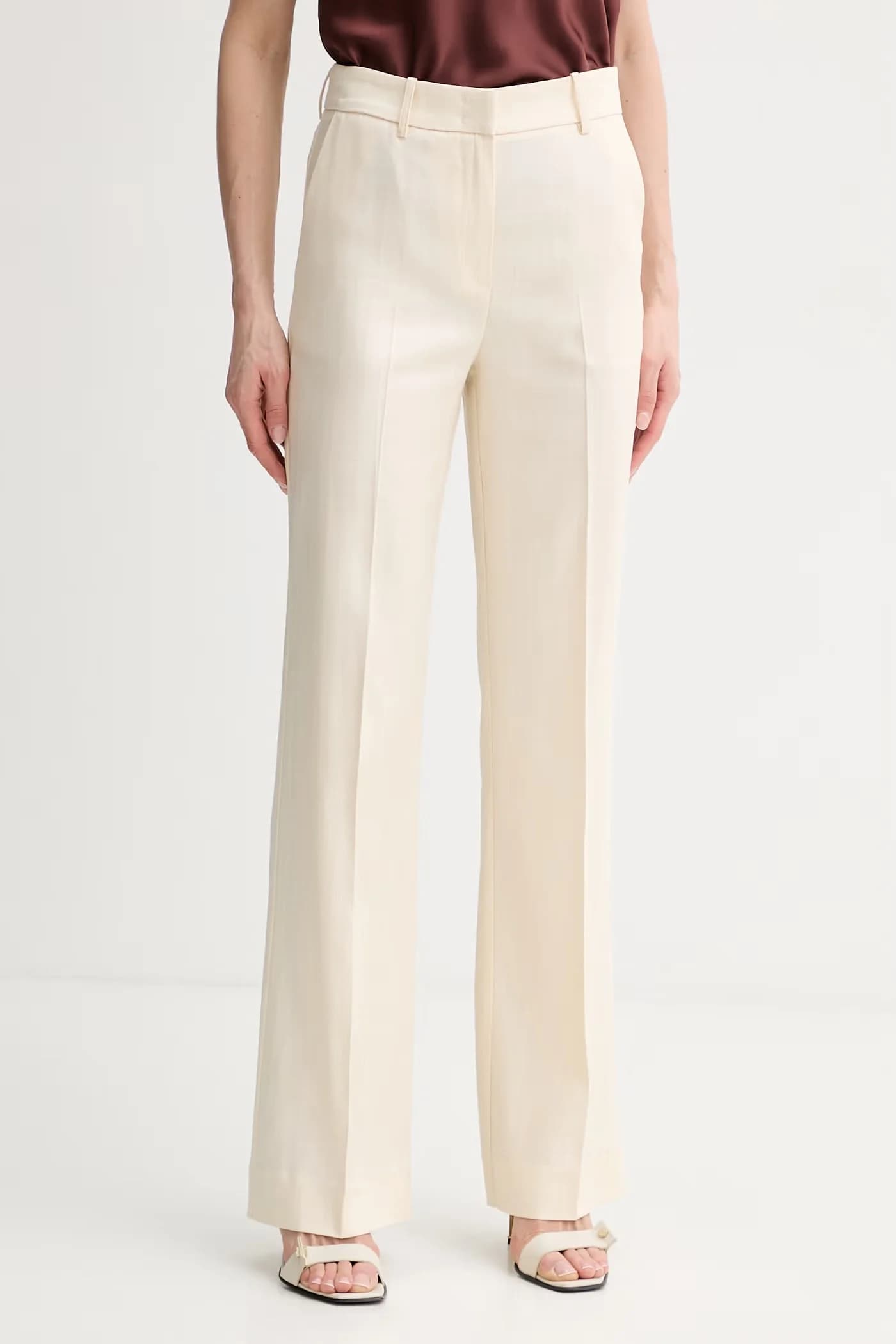 Женский костюм-брюки с льном