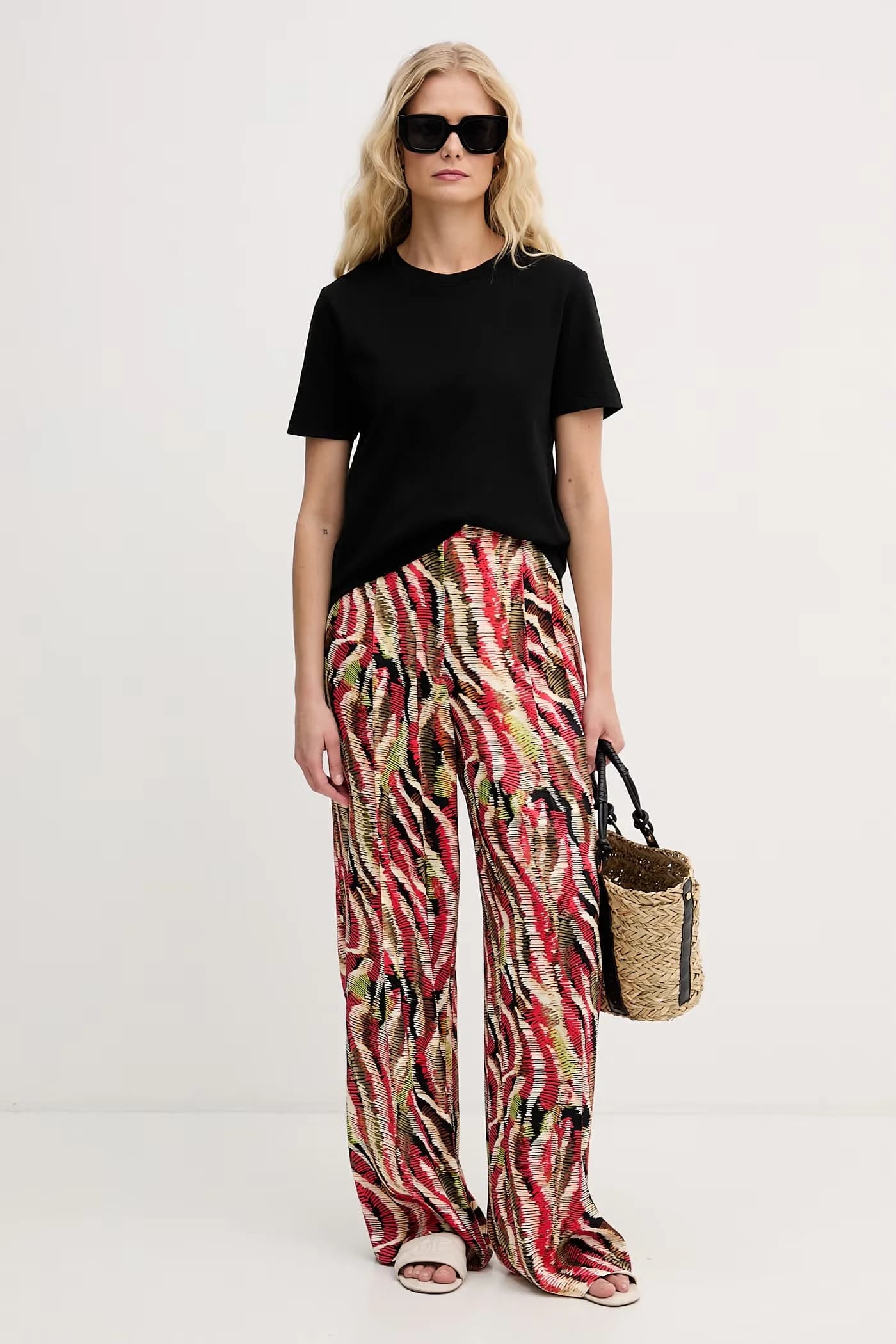 Женские брюки из вискозы - фото 2