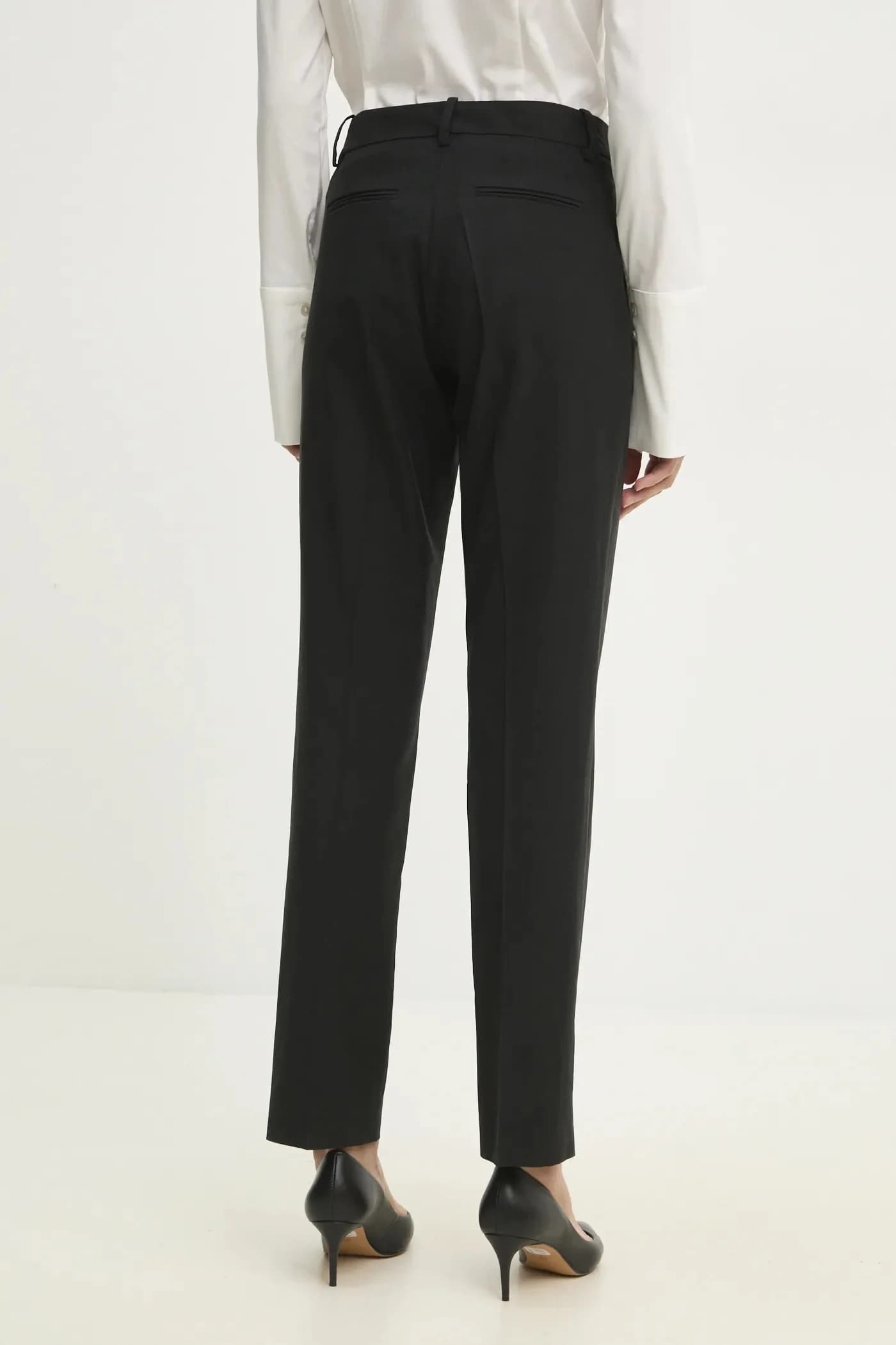 Костюмные брюки прямого кроя - фото 3