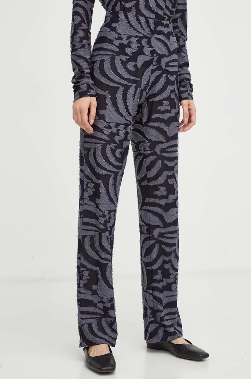 Брюки-резюме