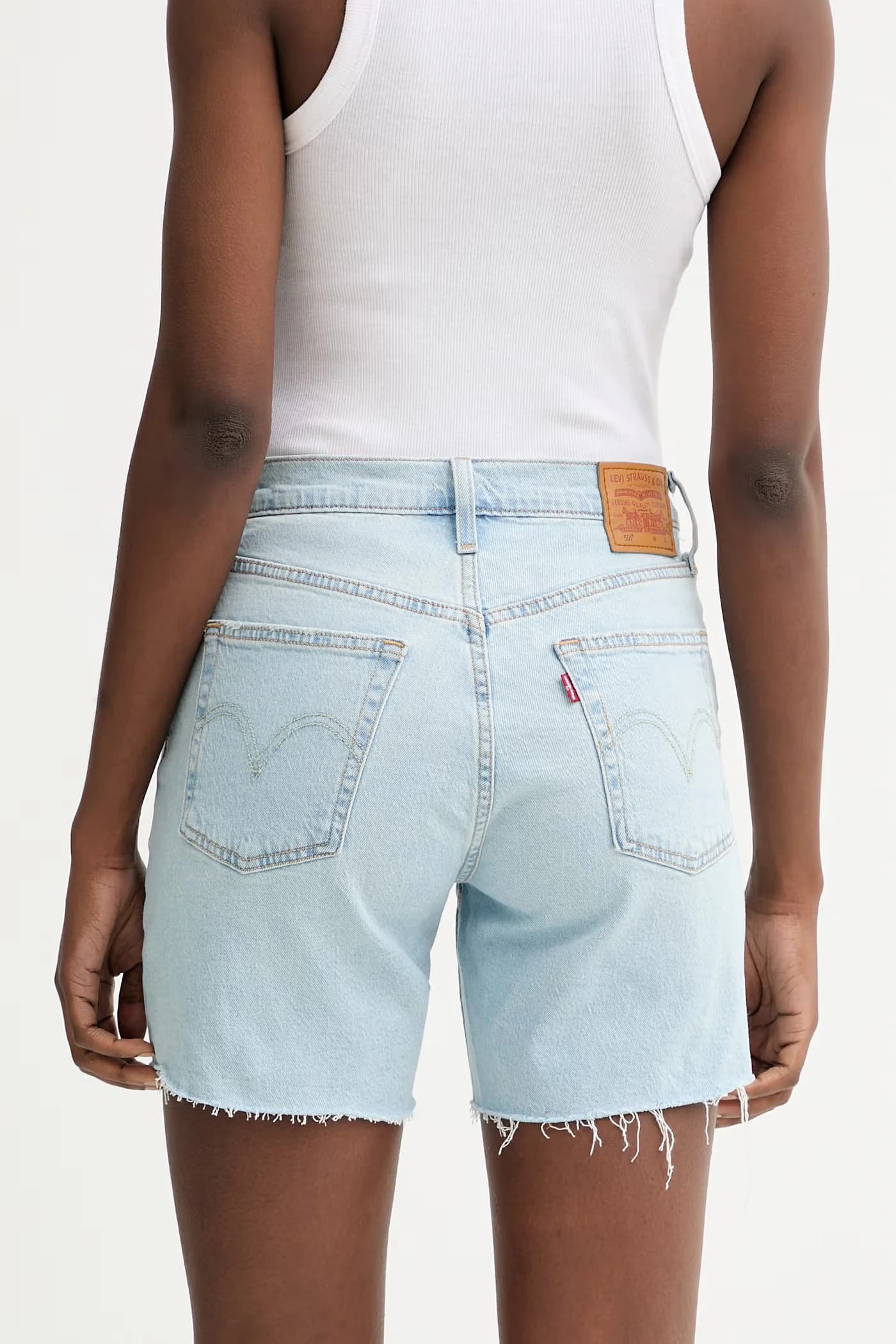 Джинсовые шорты 501® MID THIGH - фото 3