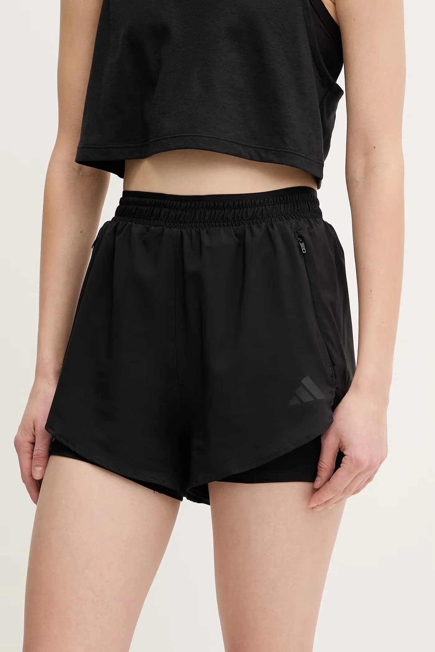 Тренировочные шорты