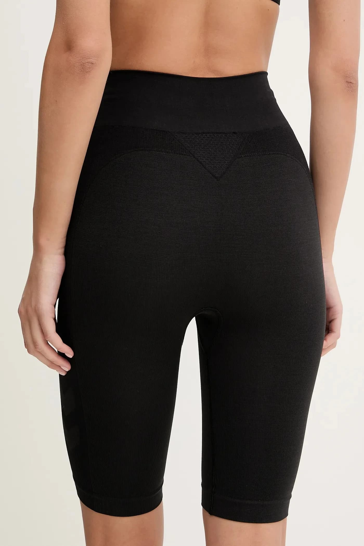 Тренировочные шорты - фото 3