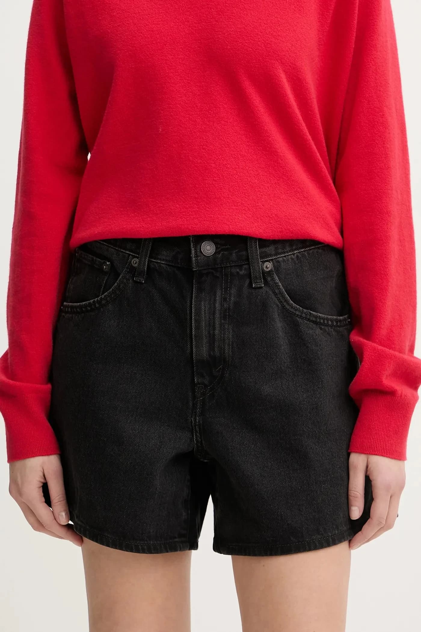 Джинсовые шорты