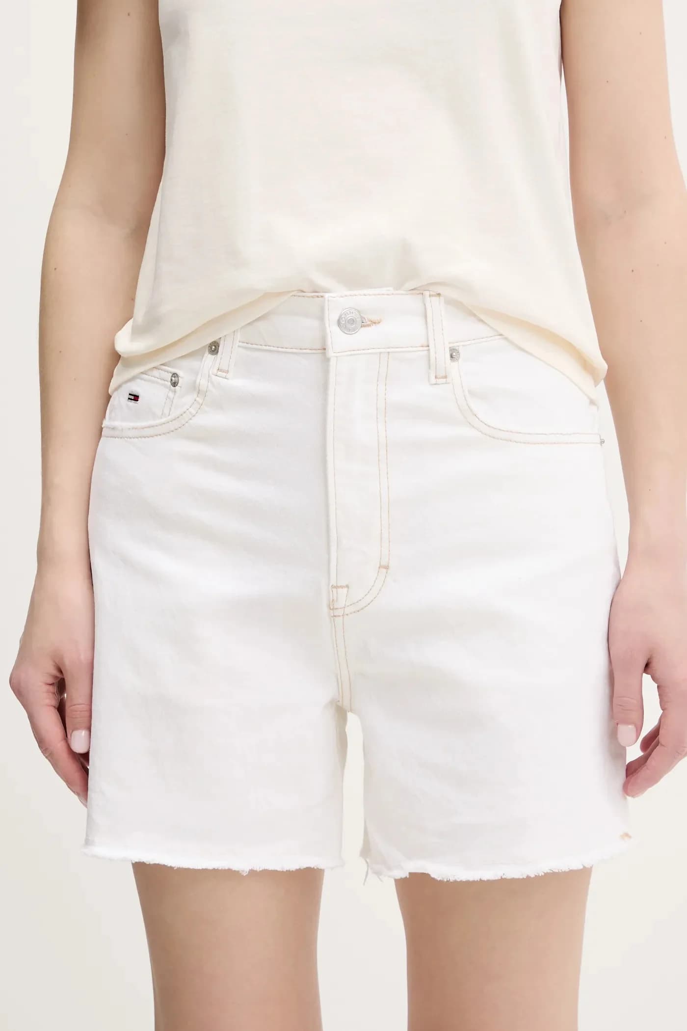 Джинсовые шорты