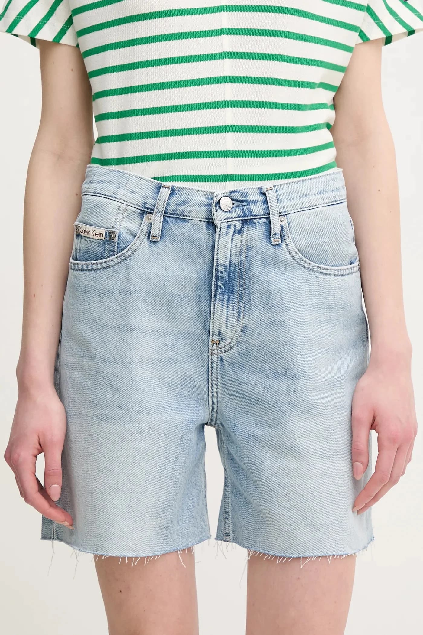 Джинсовые шорты