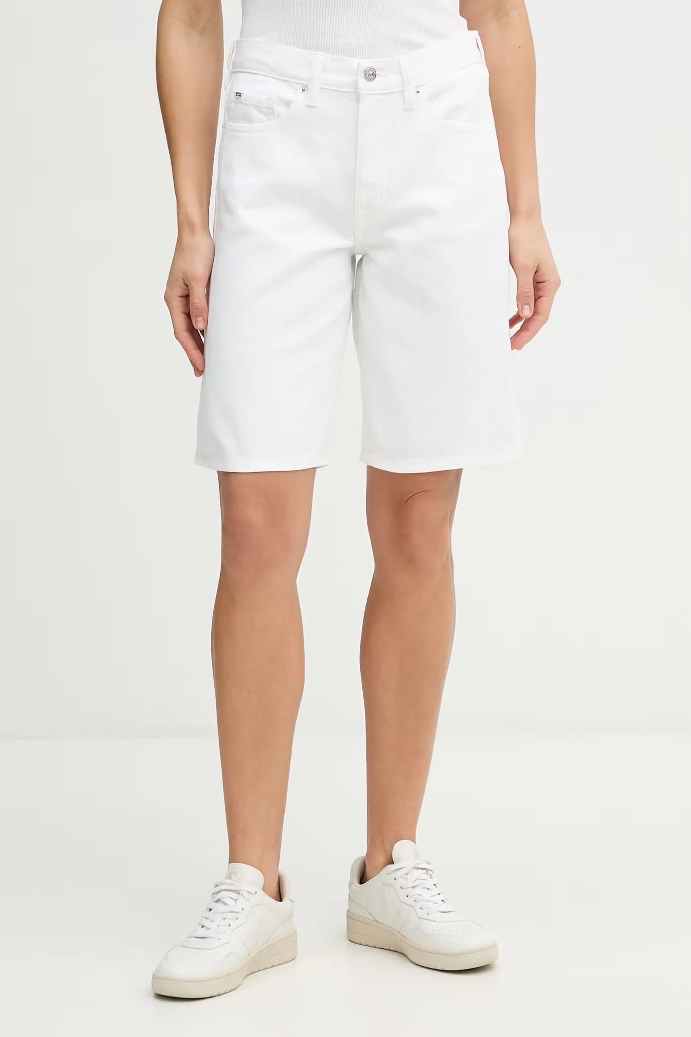 Джинсовые шорты