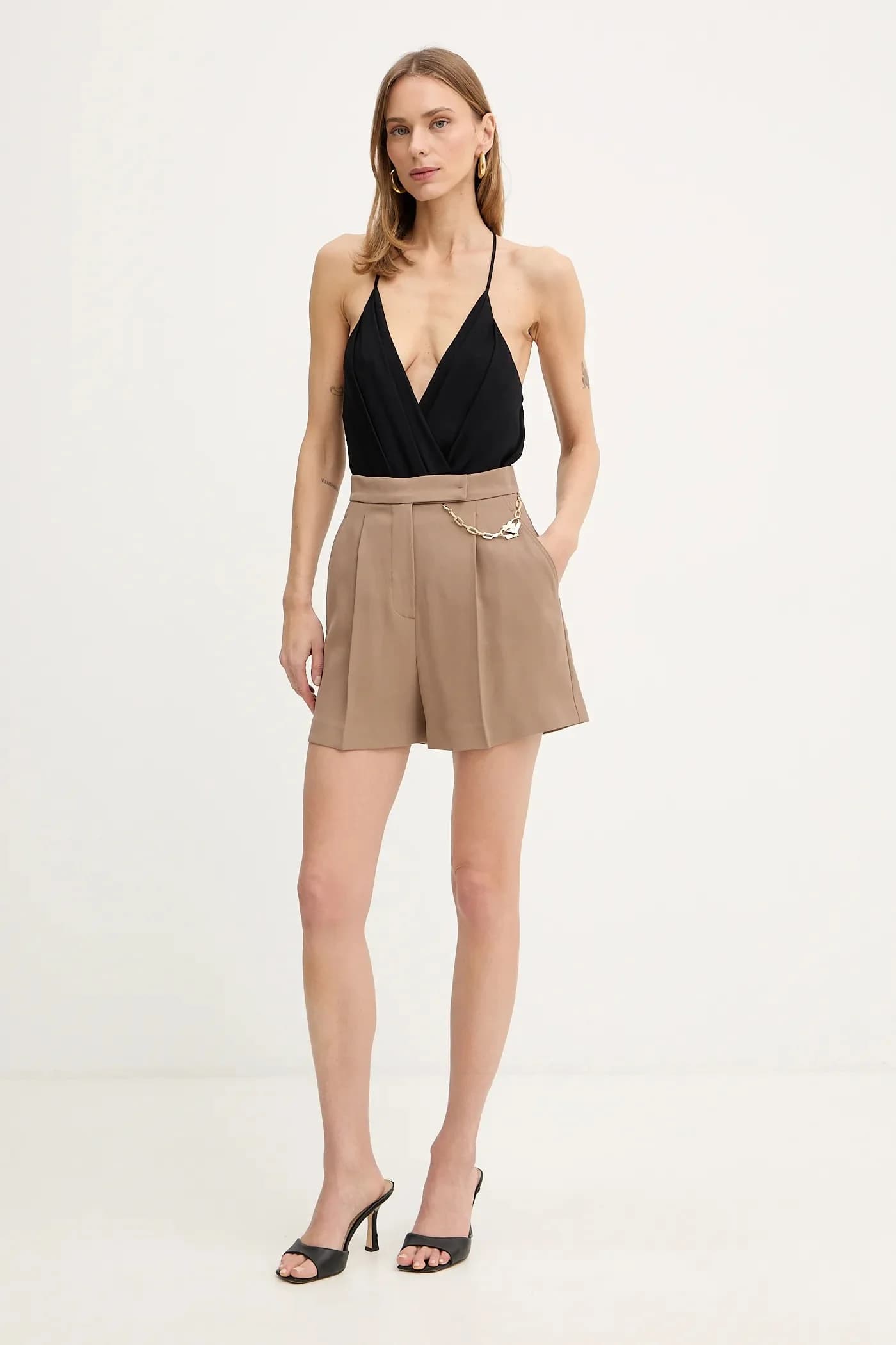 Шорты - фото 2