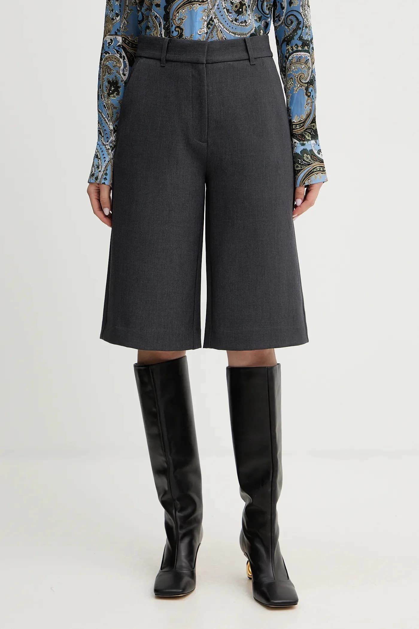 ДЖОАНДРА шорты