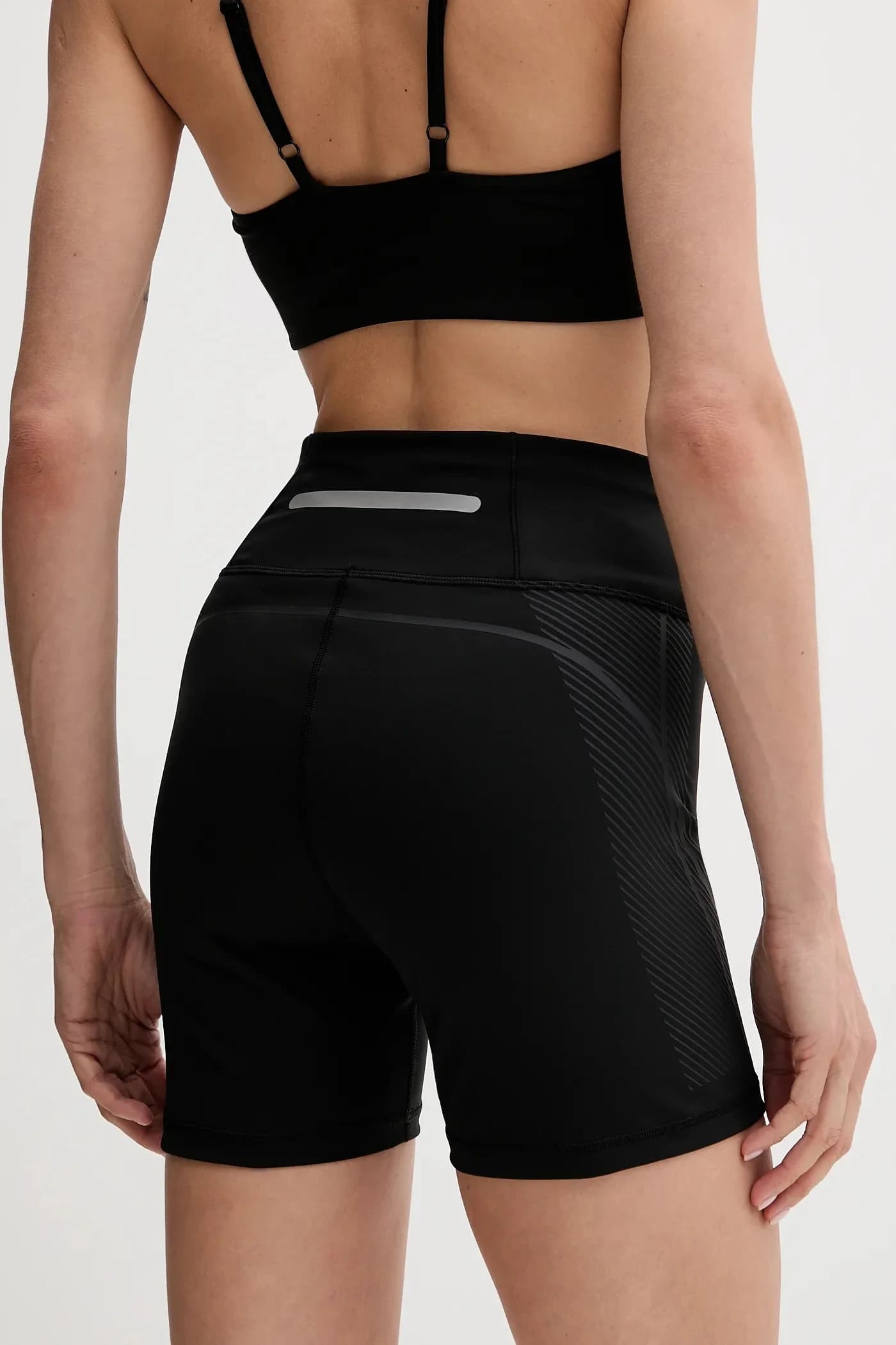 Тренировочные шорты - фото 3