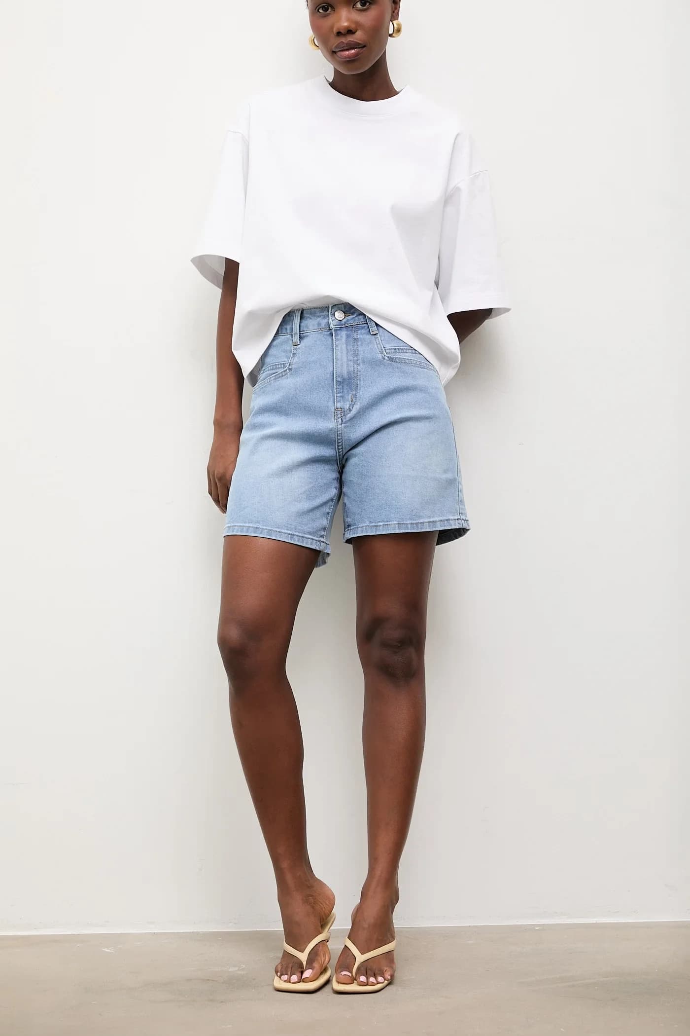 Джинсовые шорты