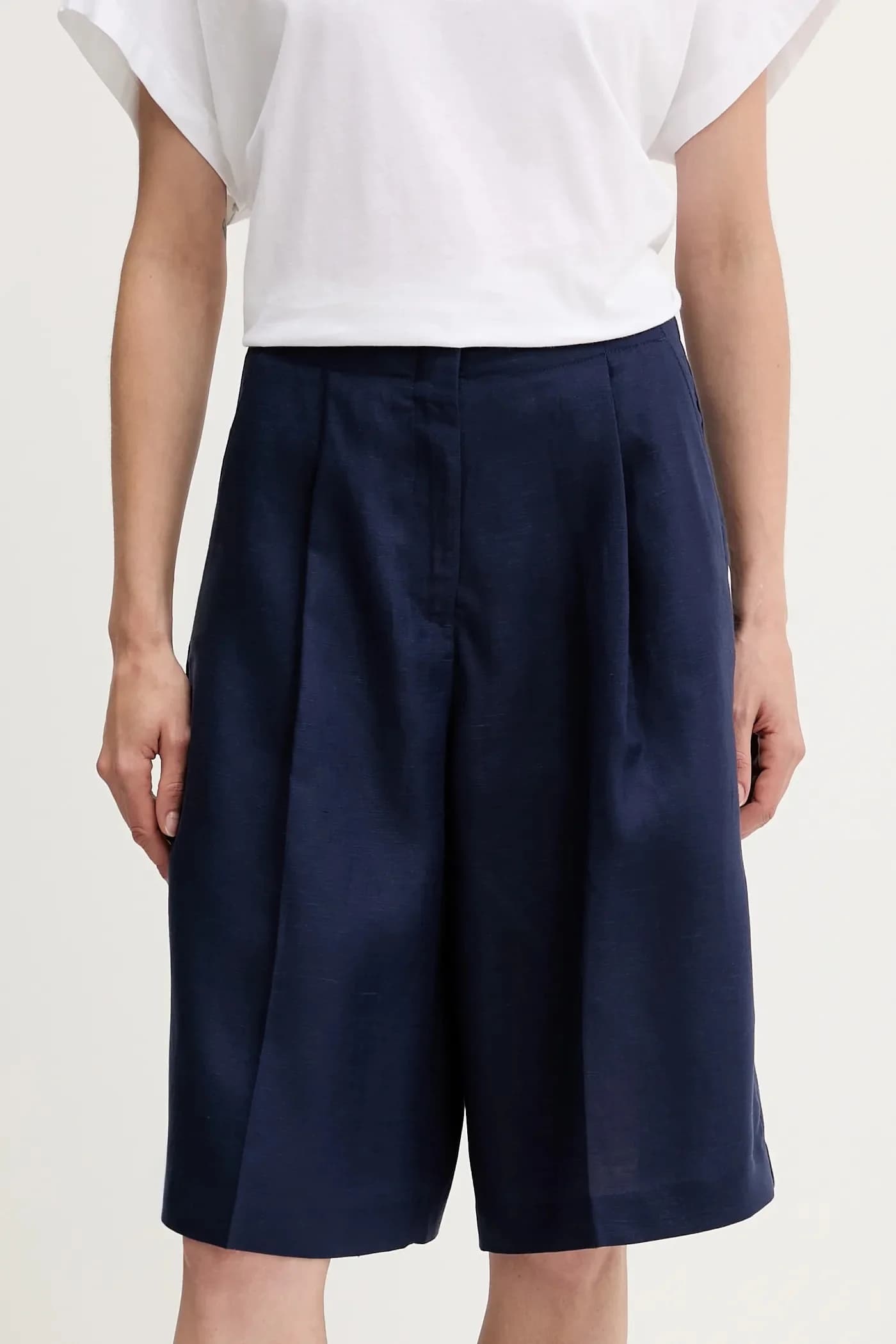 Шорты из смесового льна