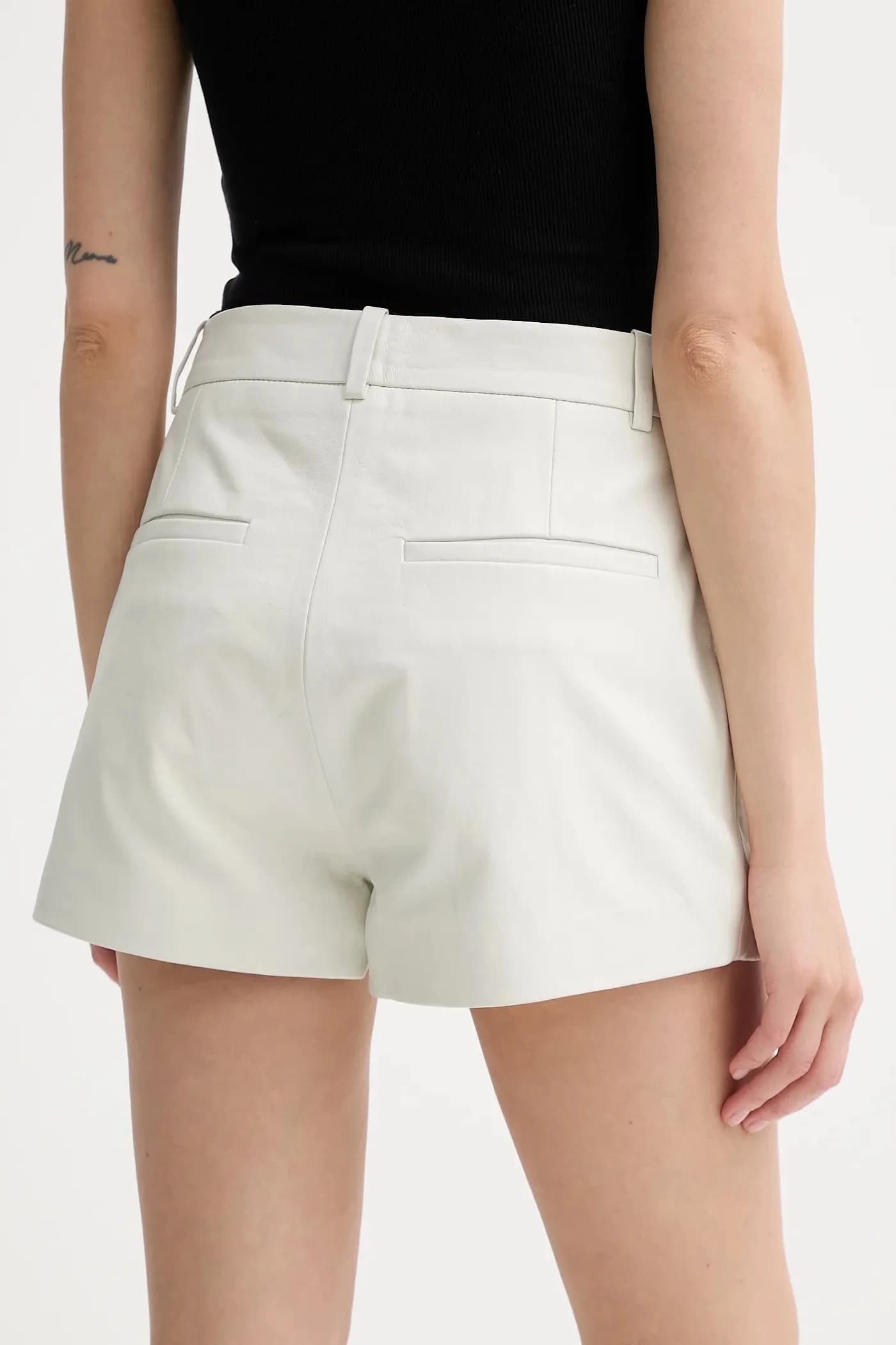 Кожаные шорты - фото 3