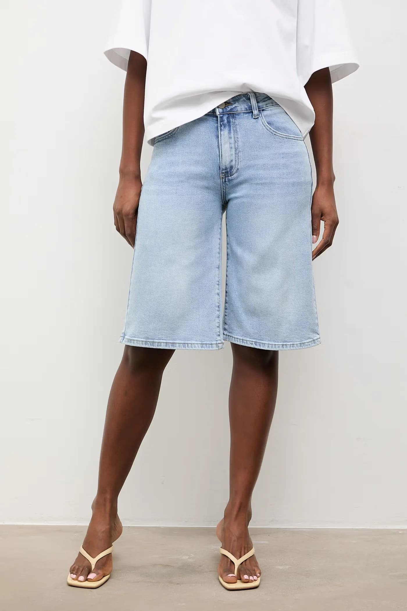 Джинсовые шорты