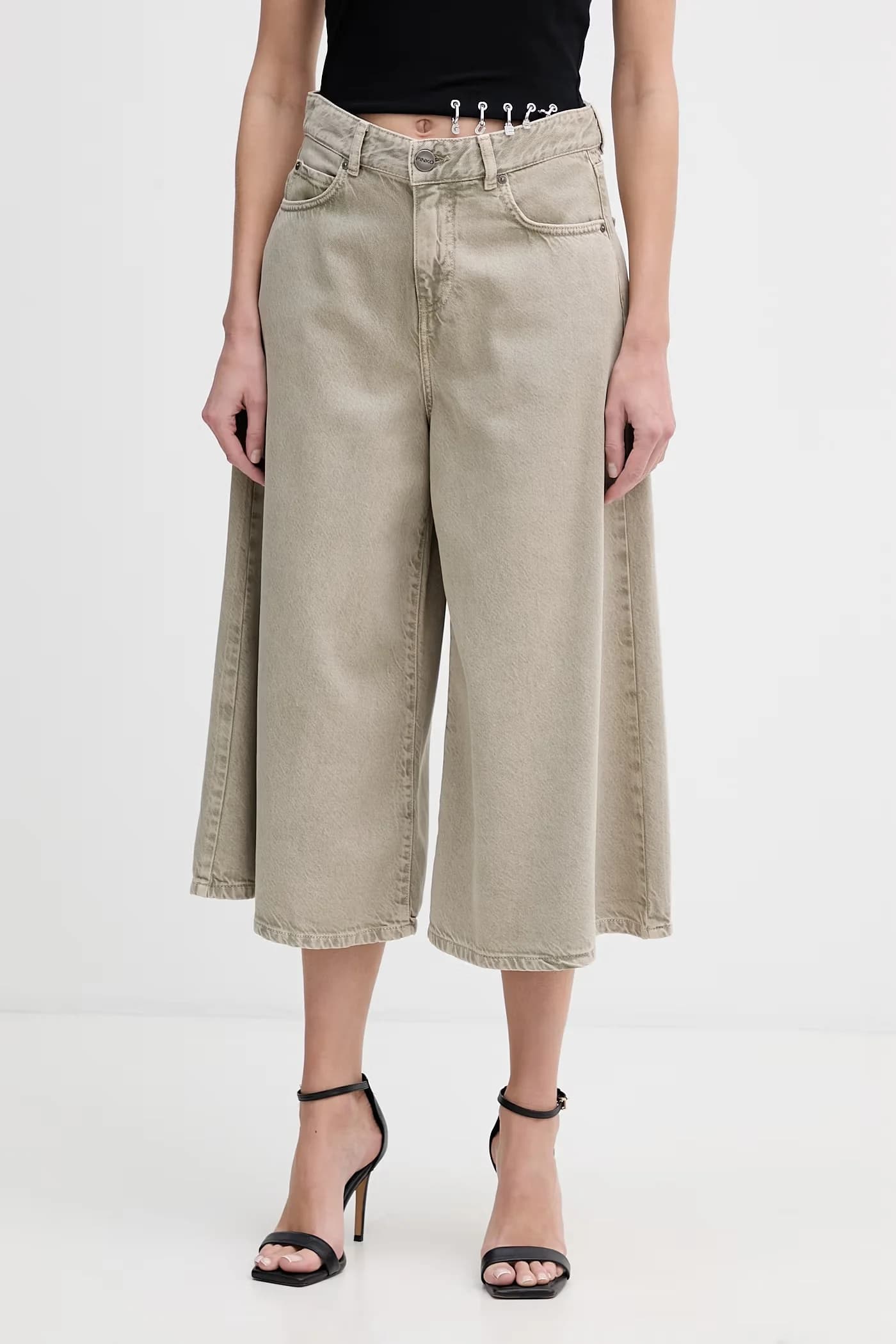 Женские джинсовые шорты