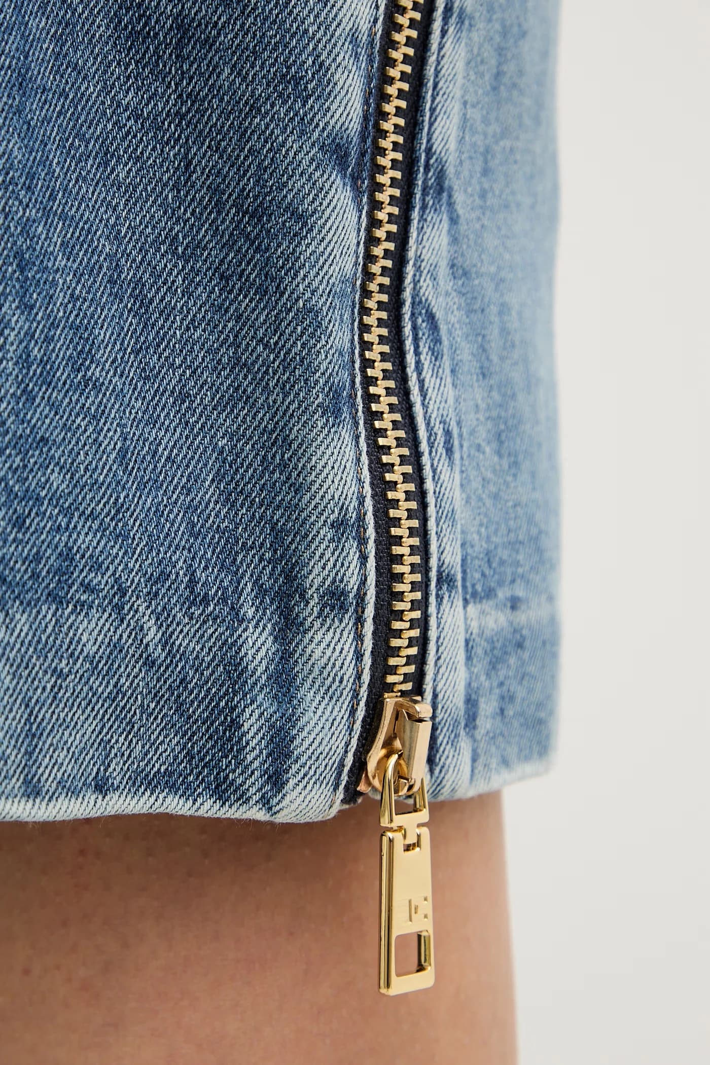 Женские джинсовые шорты-бермуды - фото 5