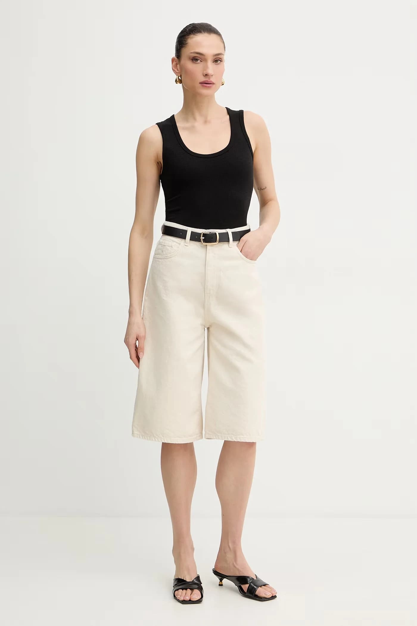 Женские джинсовые шорты - фото 2