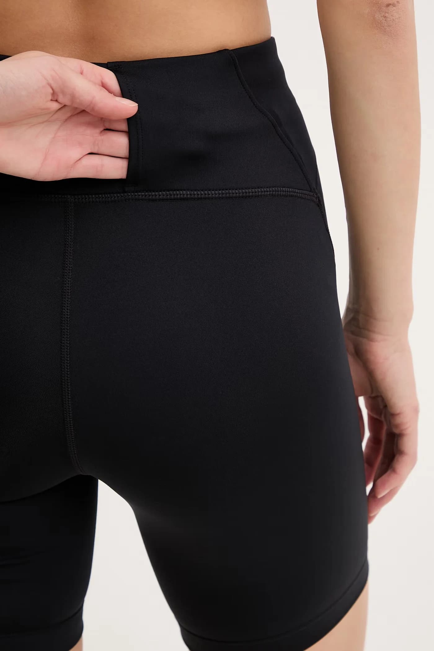 Тренировочные шорты - фото 4