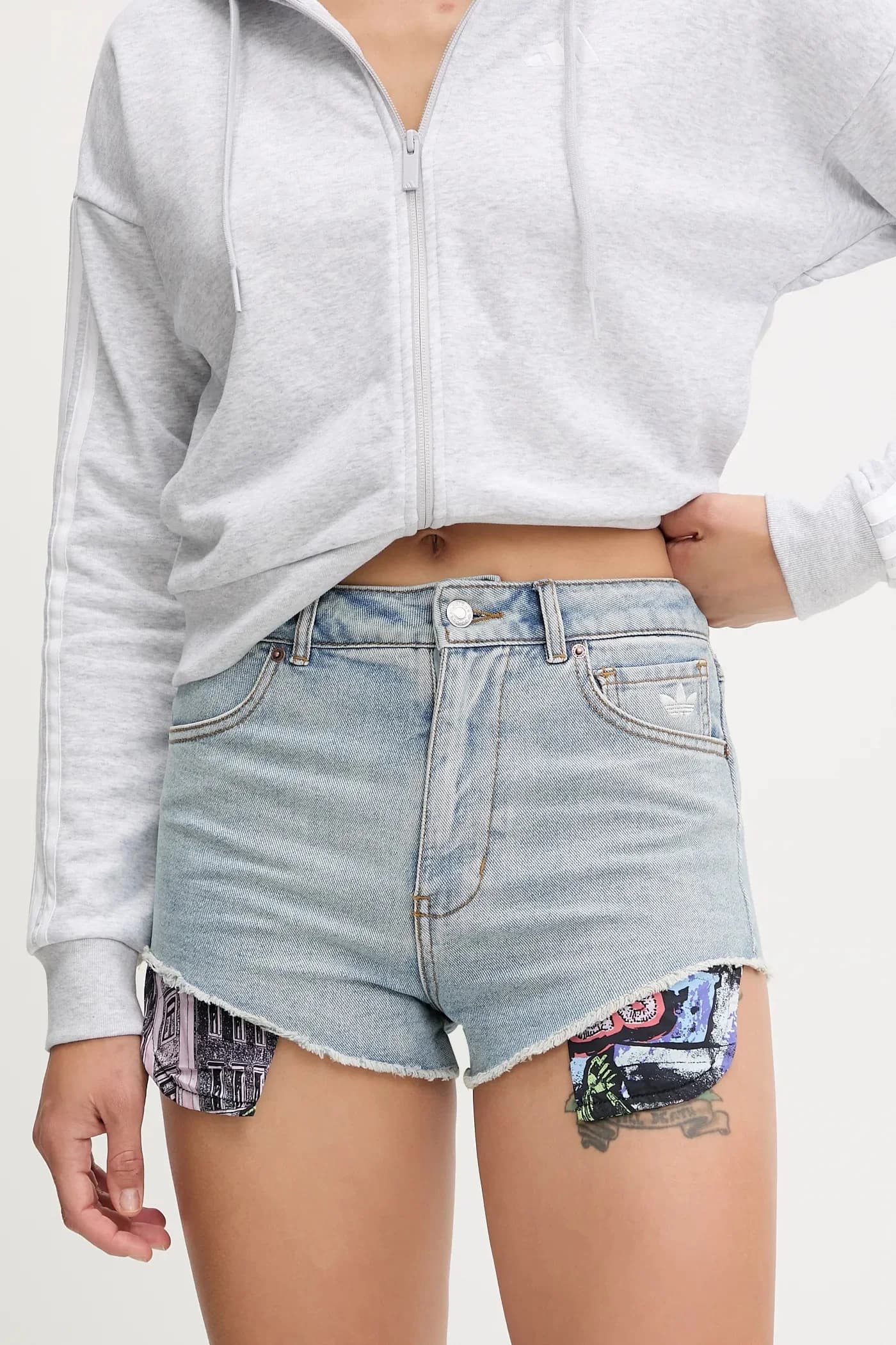 Джинсовые шорты Pride x Jeremy Scott