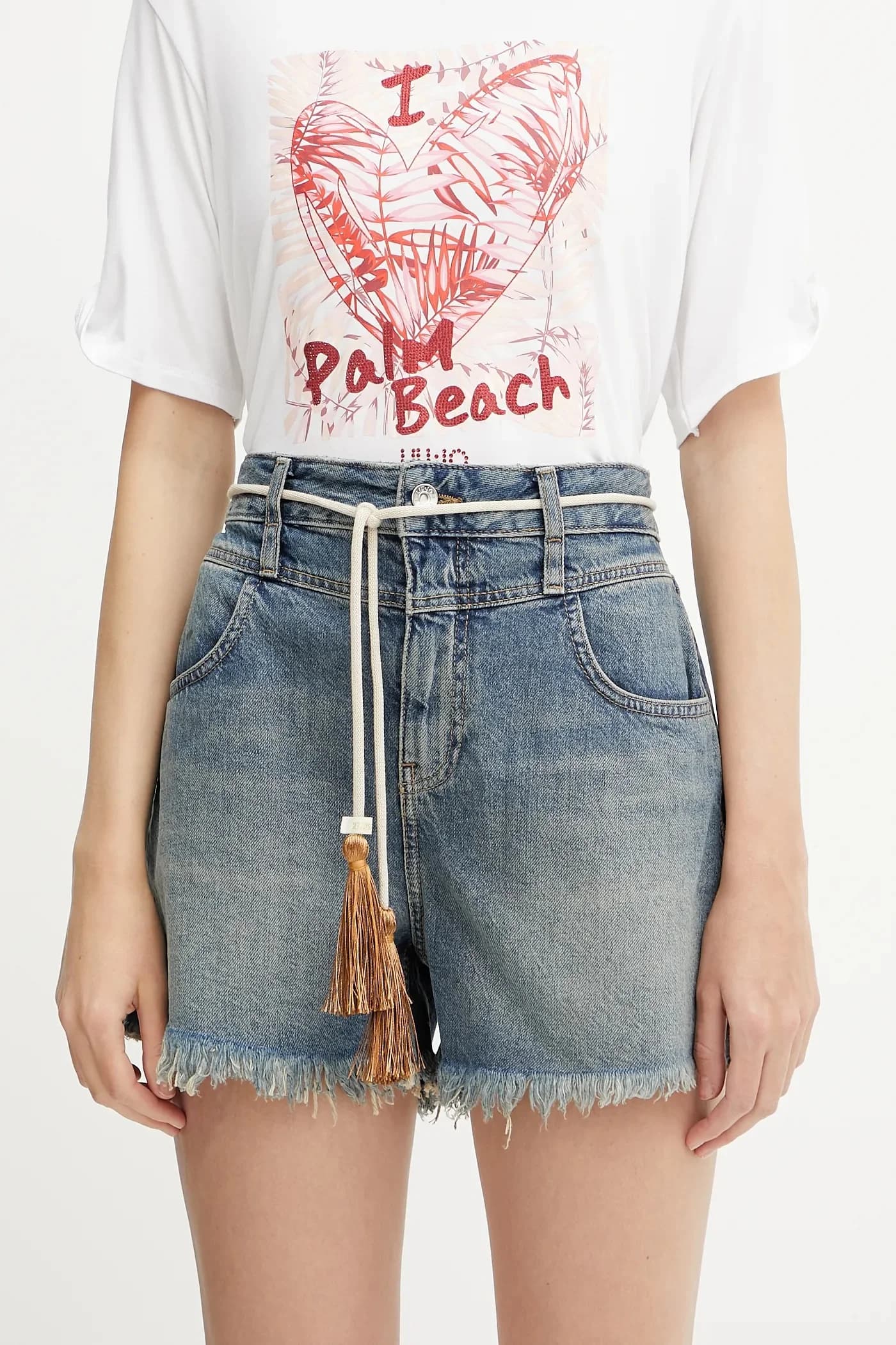 Джинсовые шорты