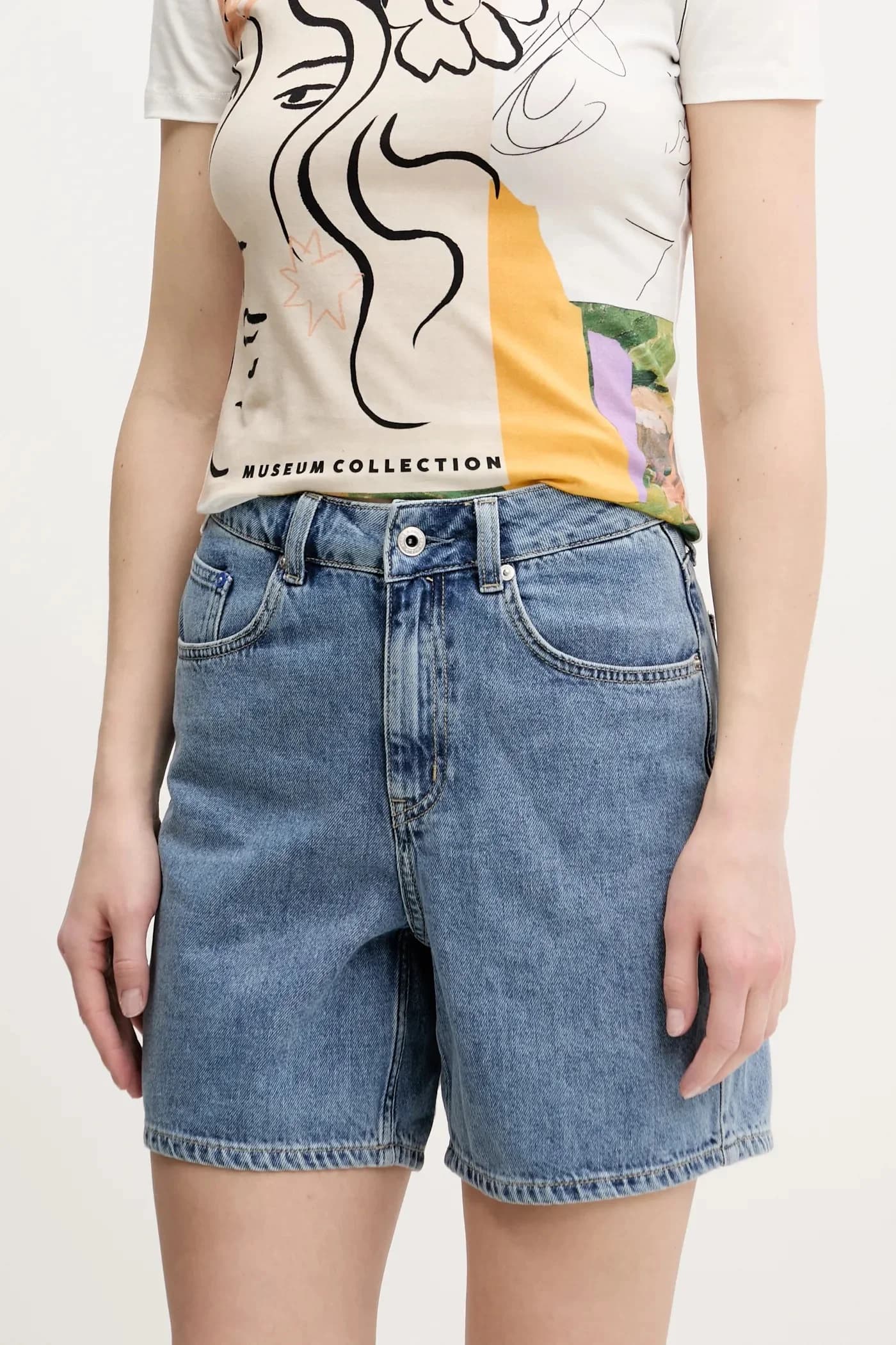 Джинсовые шорты