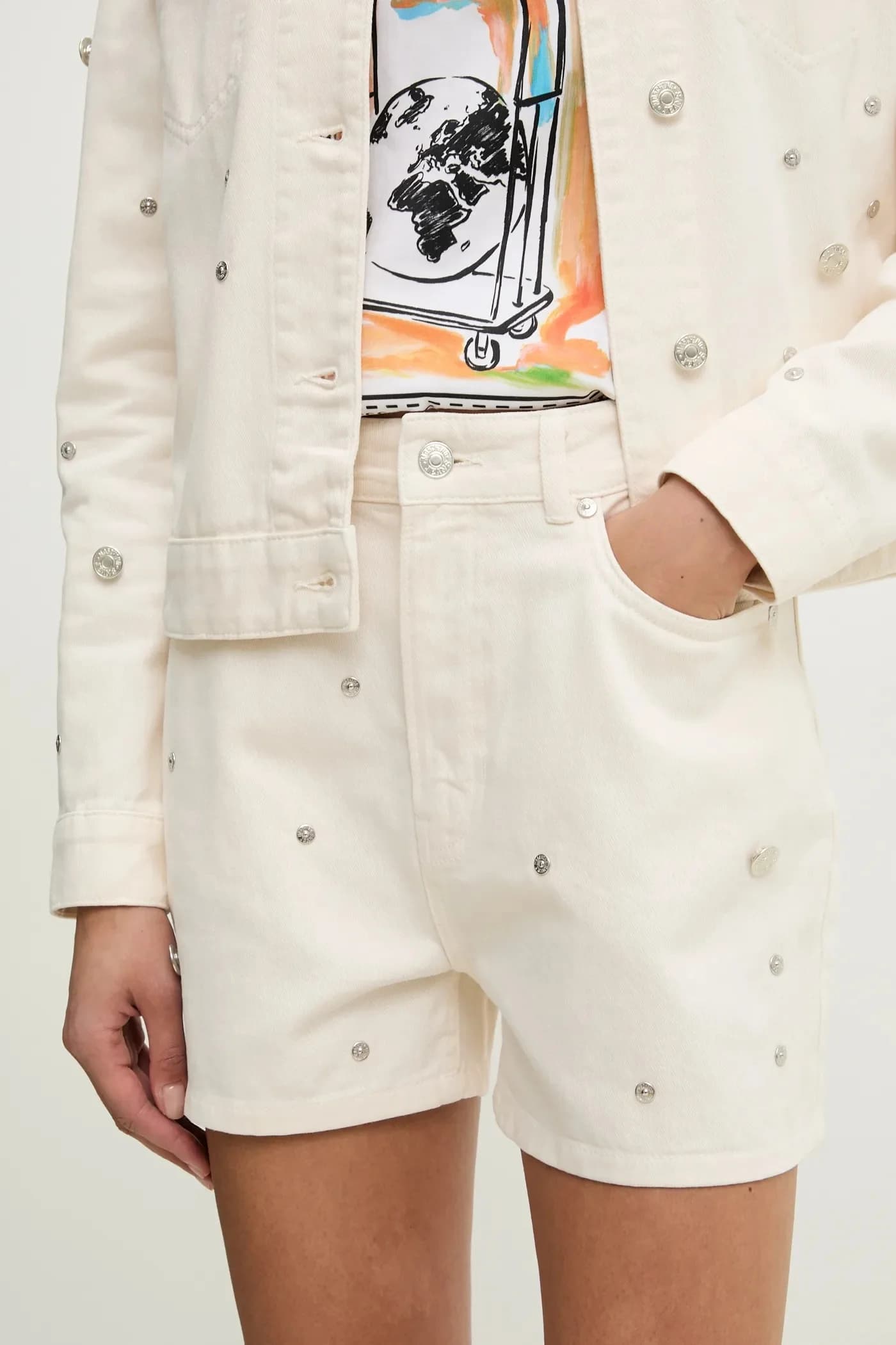 Джинсовые шорты