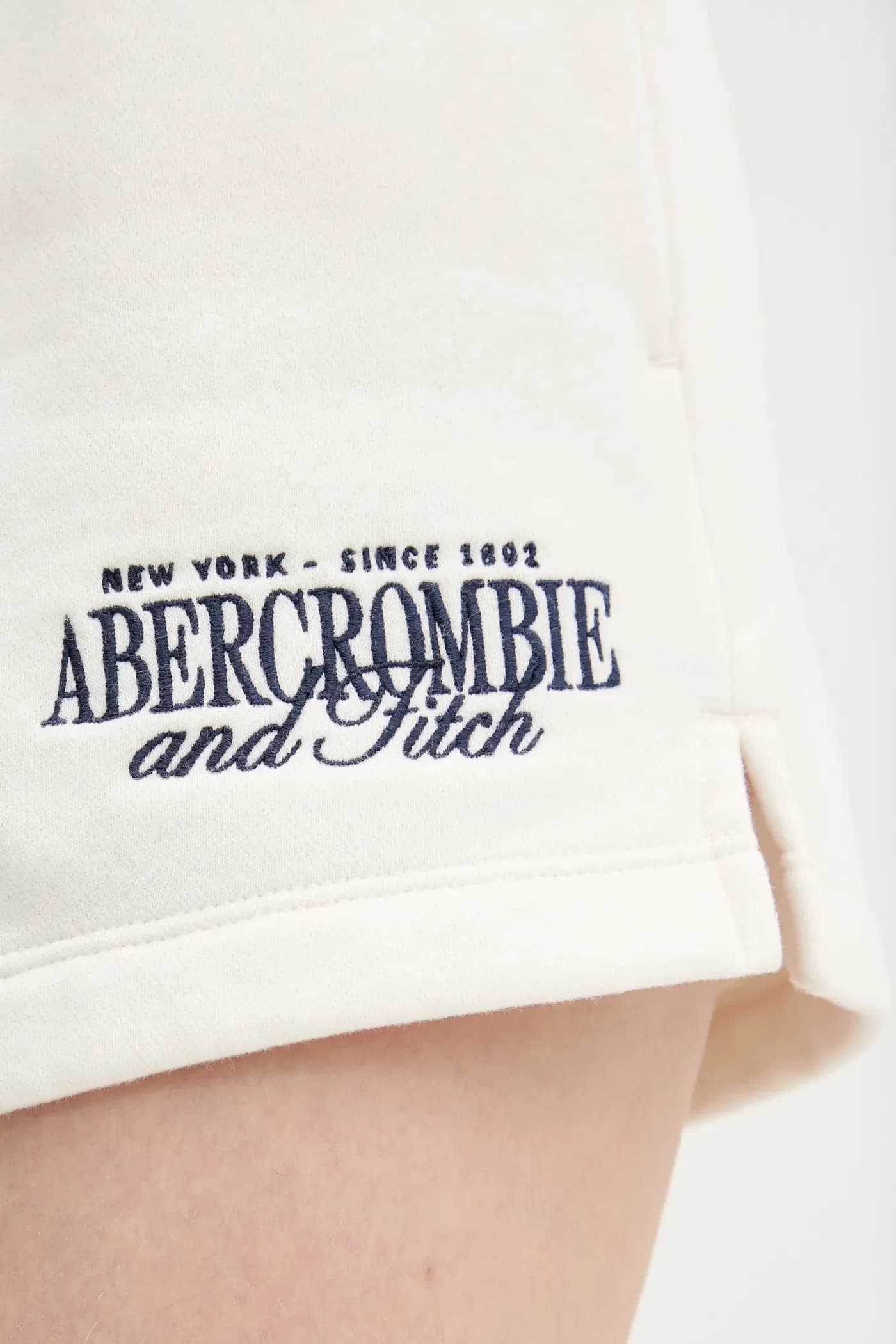 Шорты - фото 4