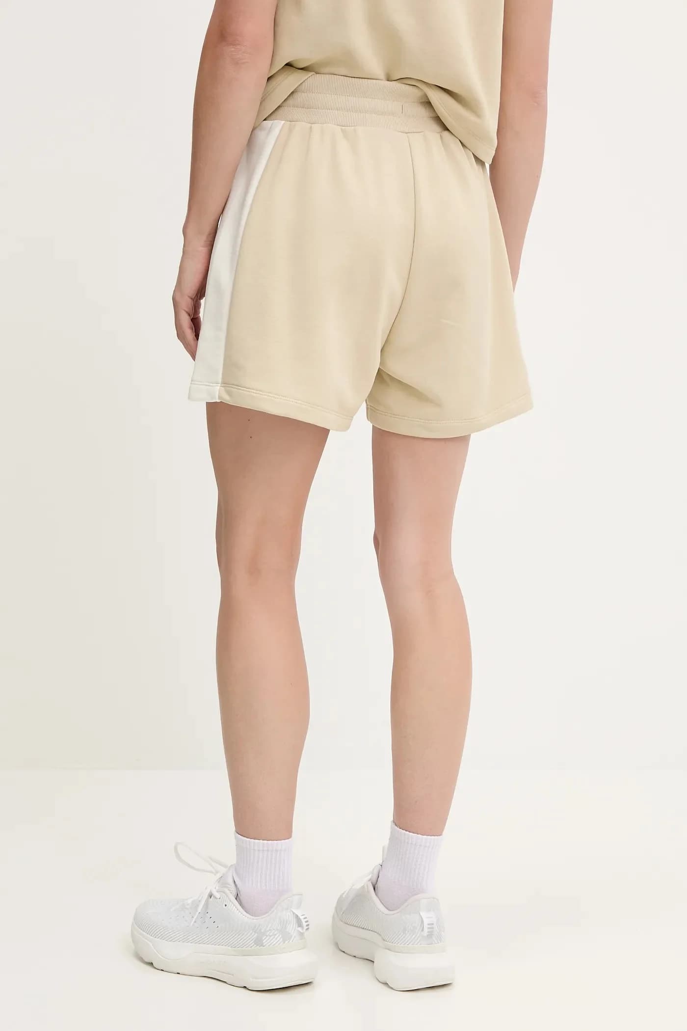 Свободные махровые шорты - фото 3