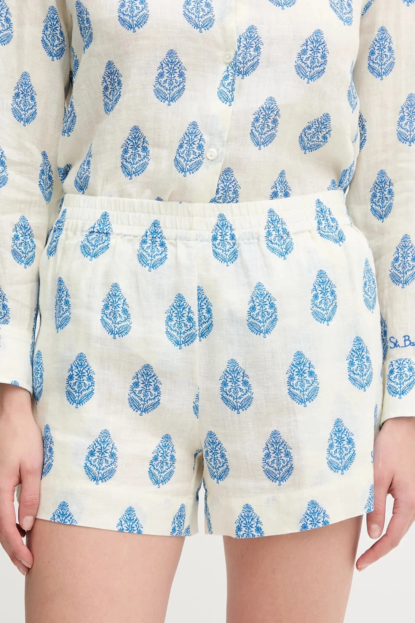 Льняные шорты