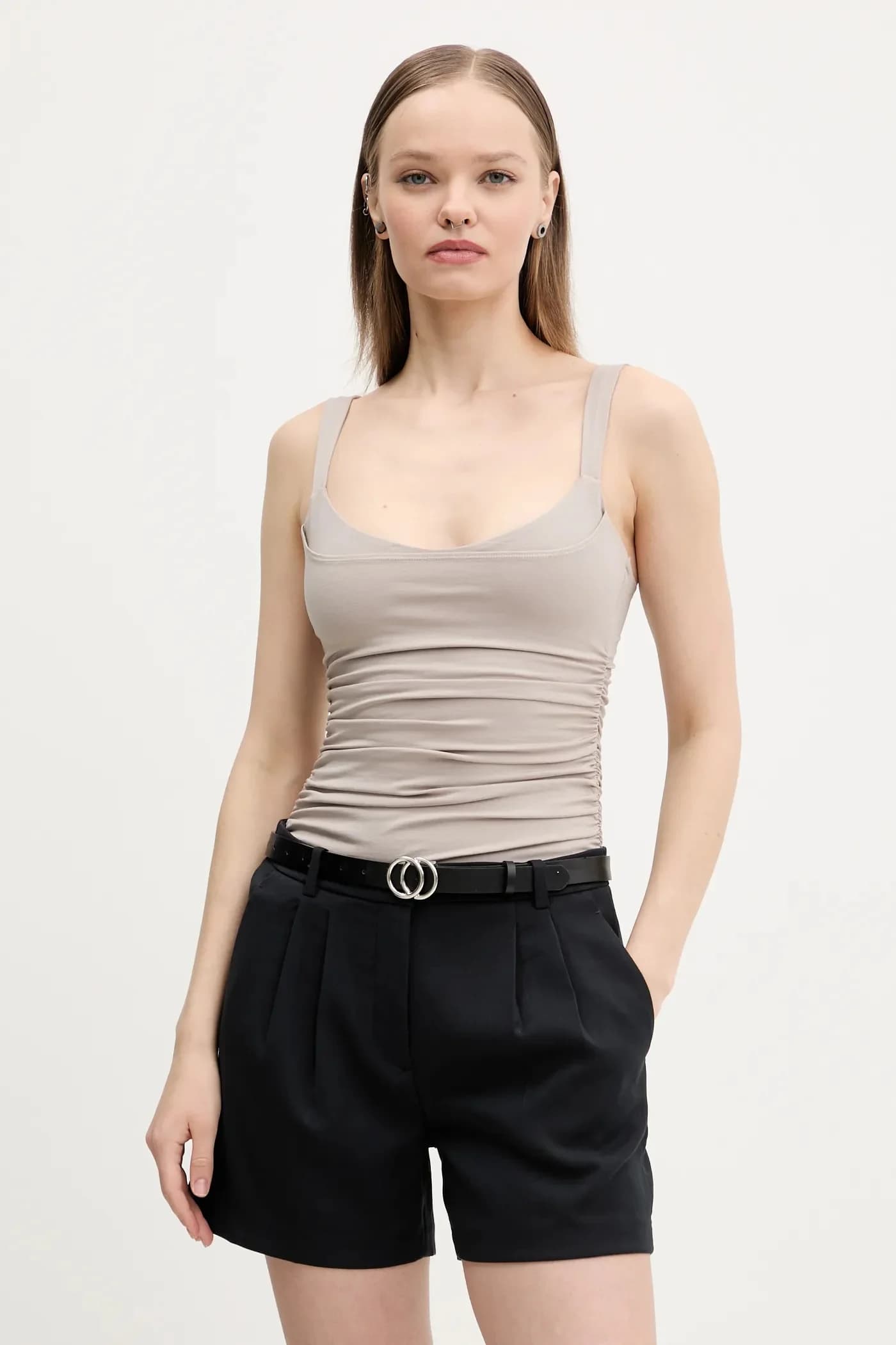 Шорты - фото 4