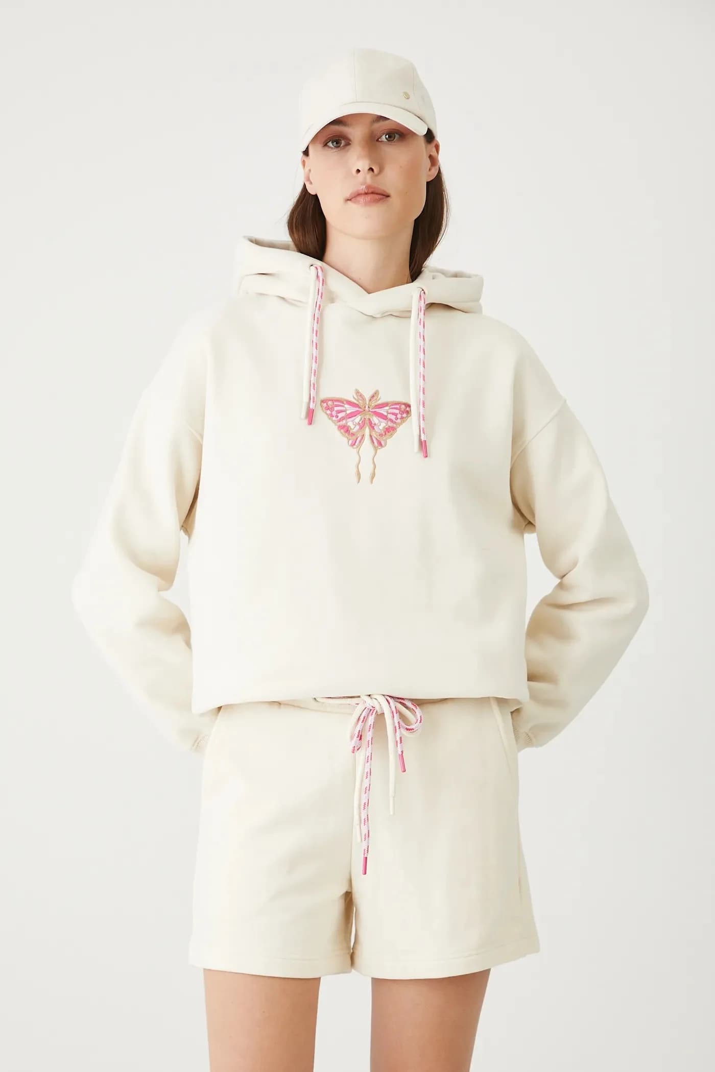 Спортивные шорты