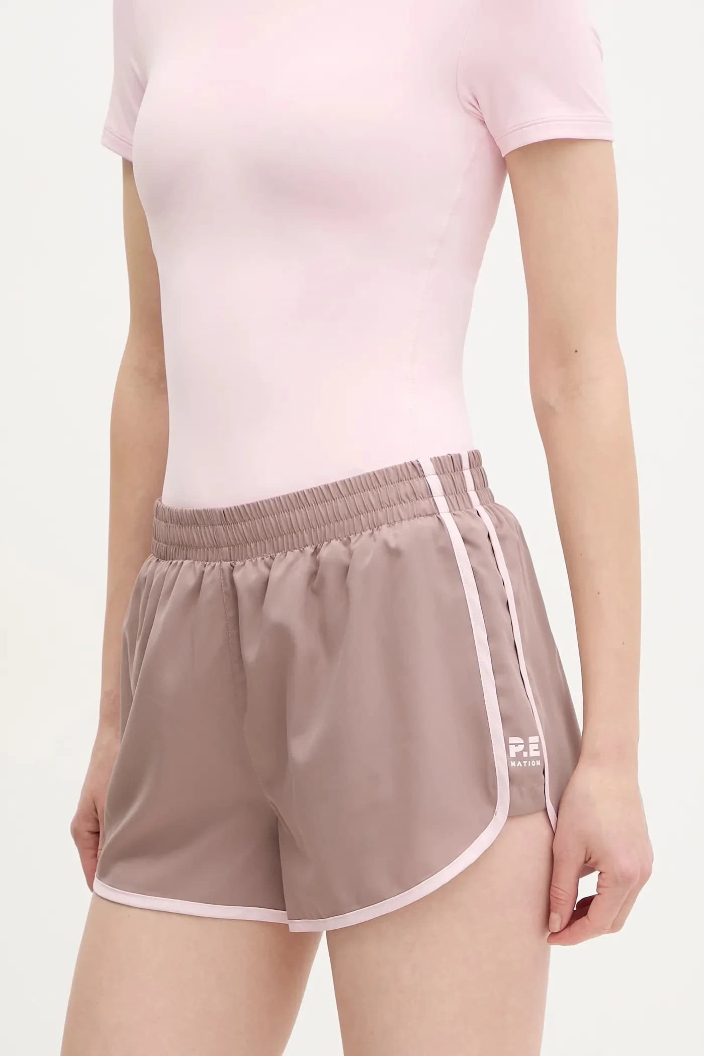 Тренировочные шорты с предустановленными настройками