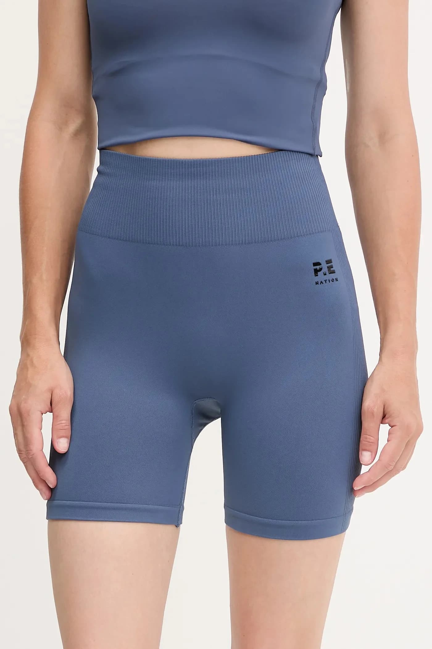 Восстановить бесшовные тренировочные шорты