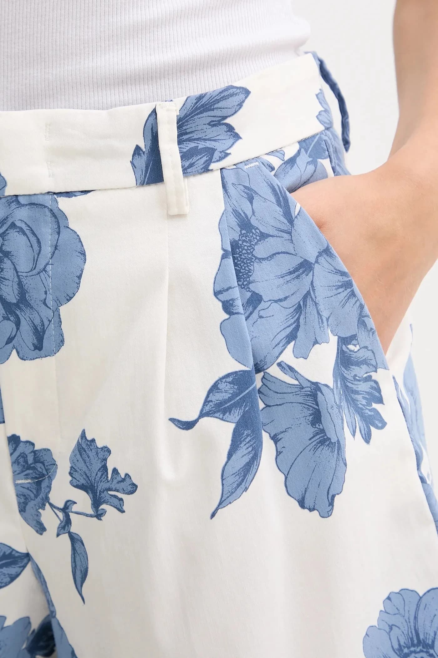 Шорты - фото 4