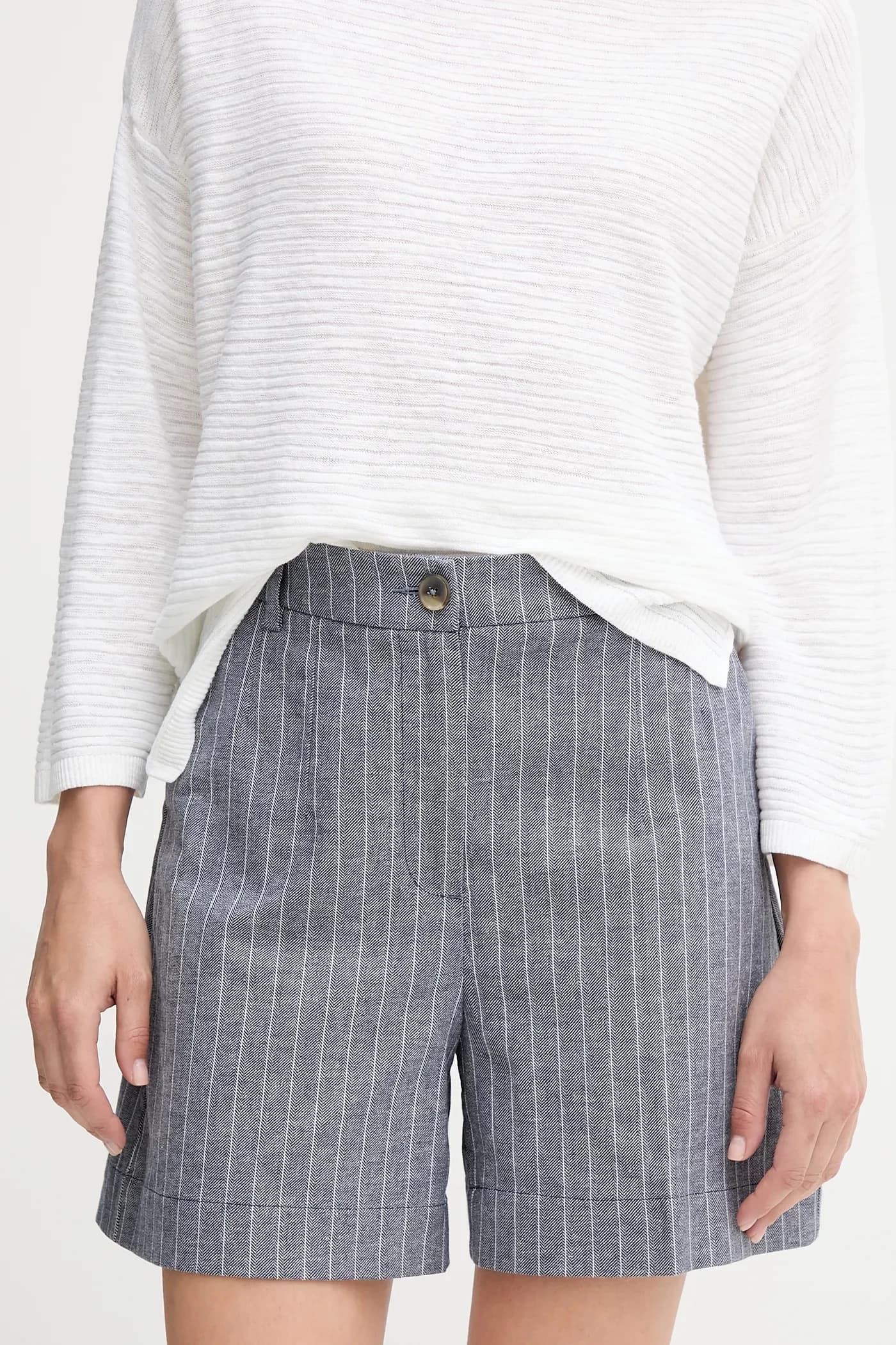 Шорты из смесового льна