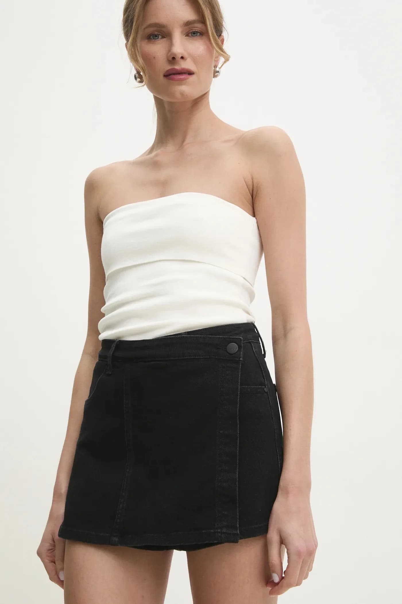 Джинсовые шорты