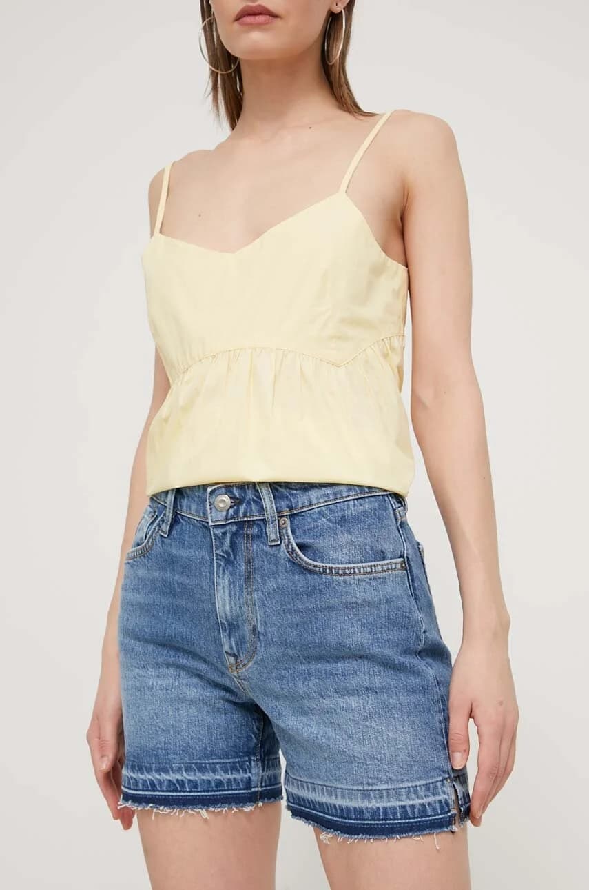 Джинсовые шорты