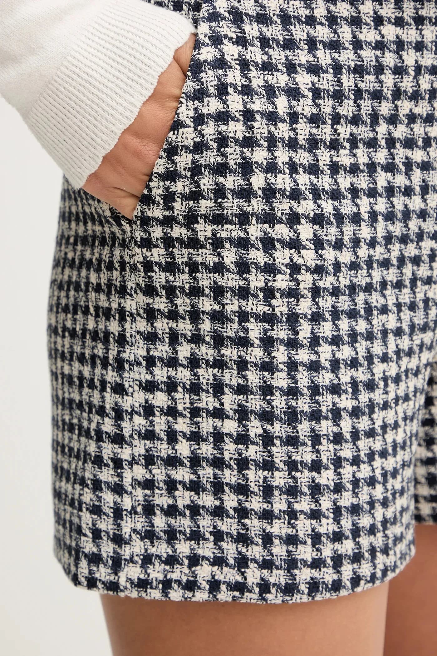 Шорты - фото 4