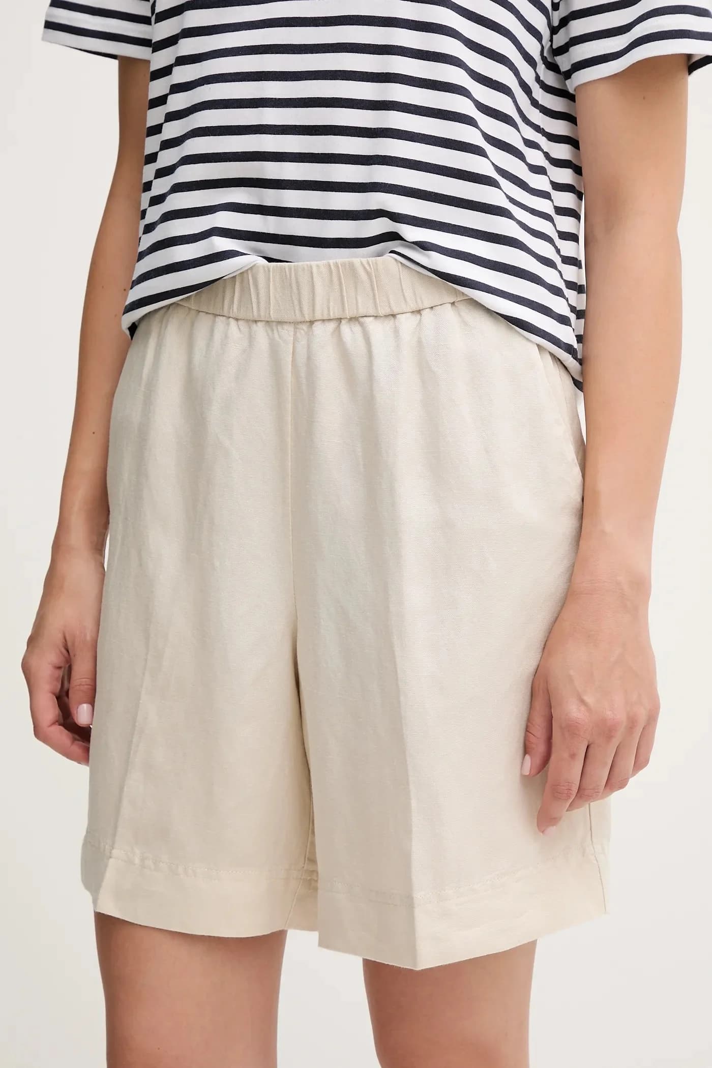 Льняные шорты