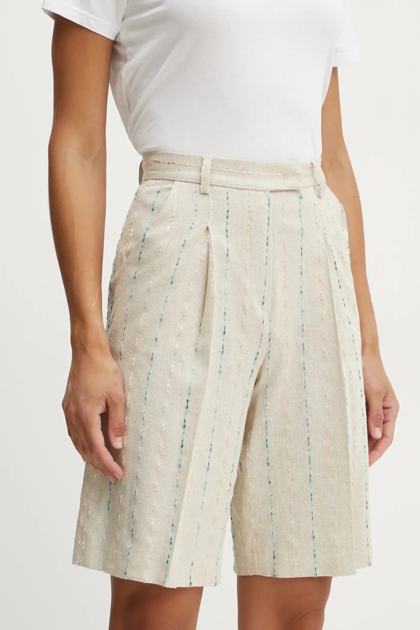 Шорты из смесового льна