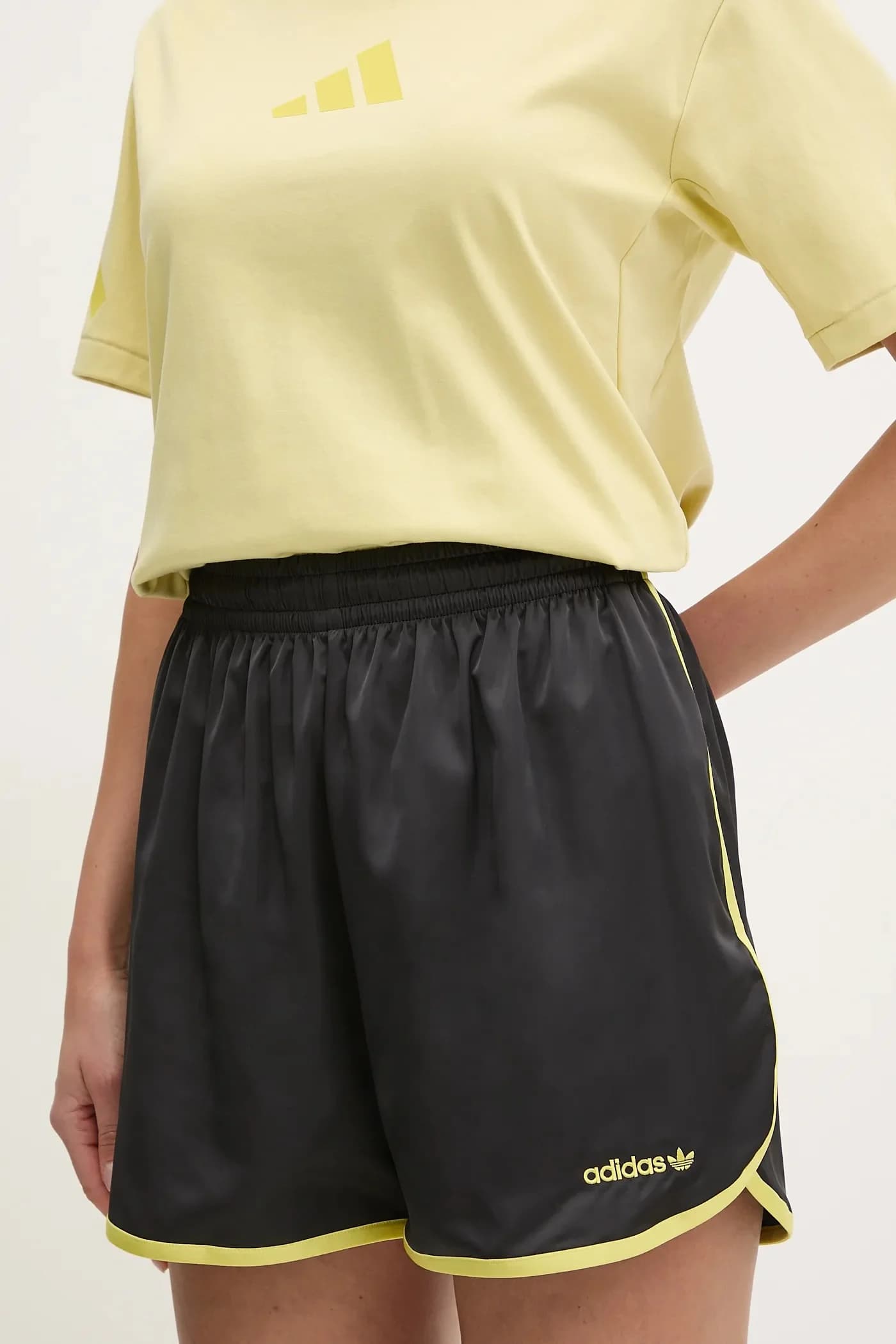 Линейные шорты