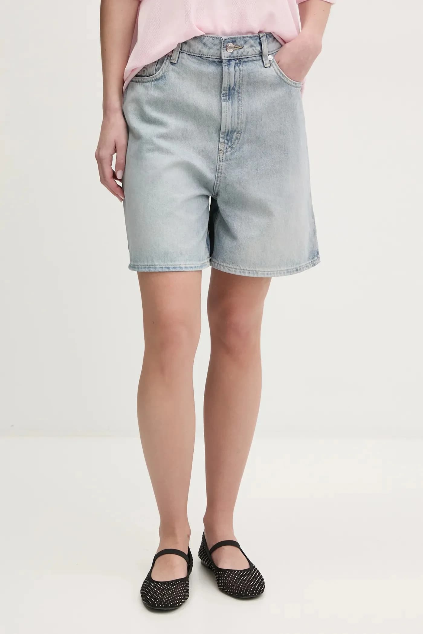 Джинсовые шорты